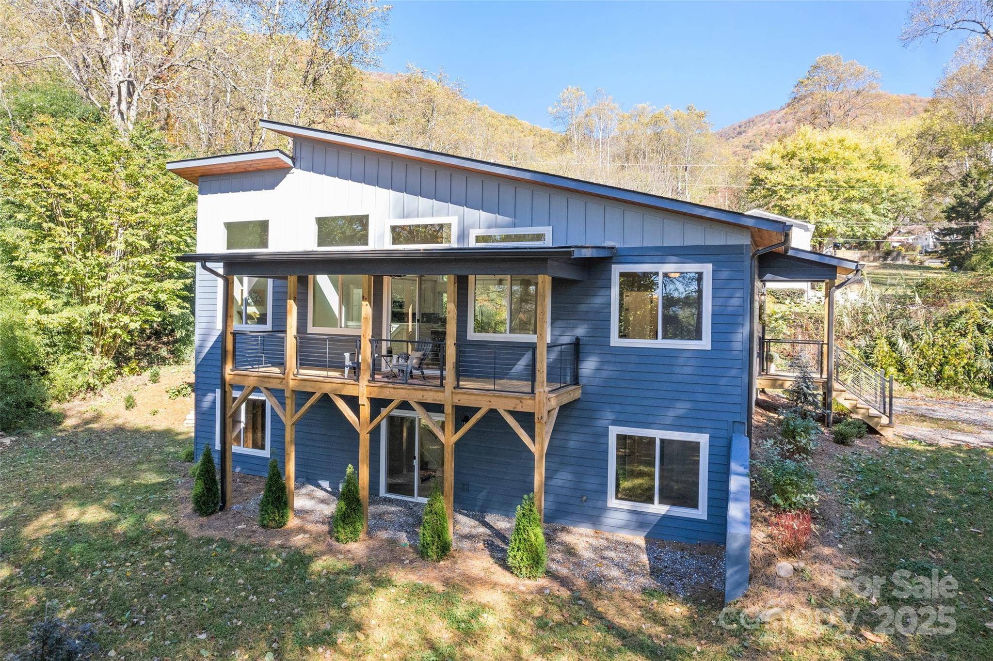 1807 Fisher Creek RD, Sylva, NC 28779