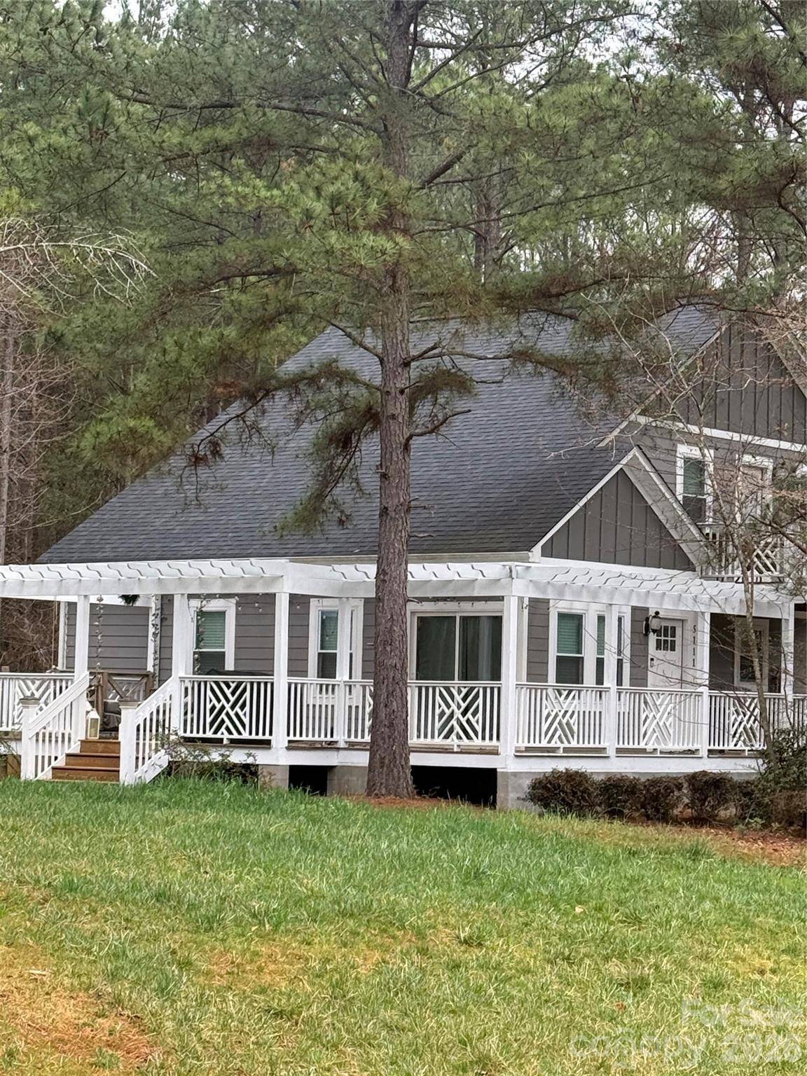 5111 Stockbridge DR, Mount Holly, NC 28120