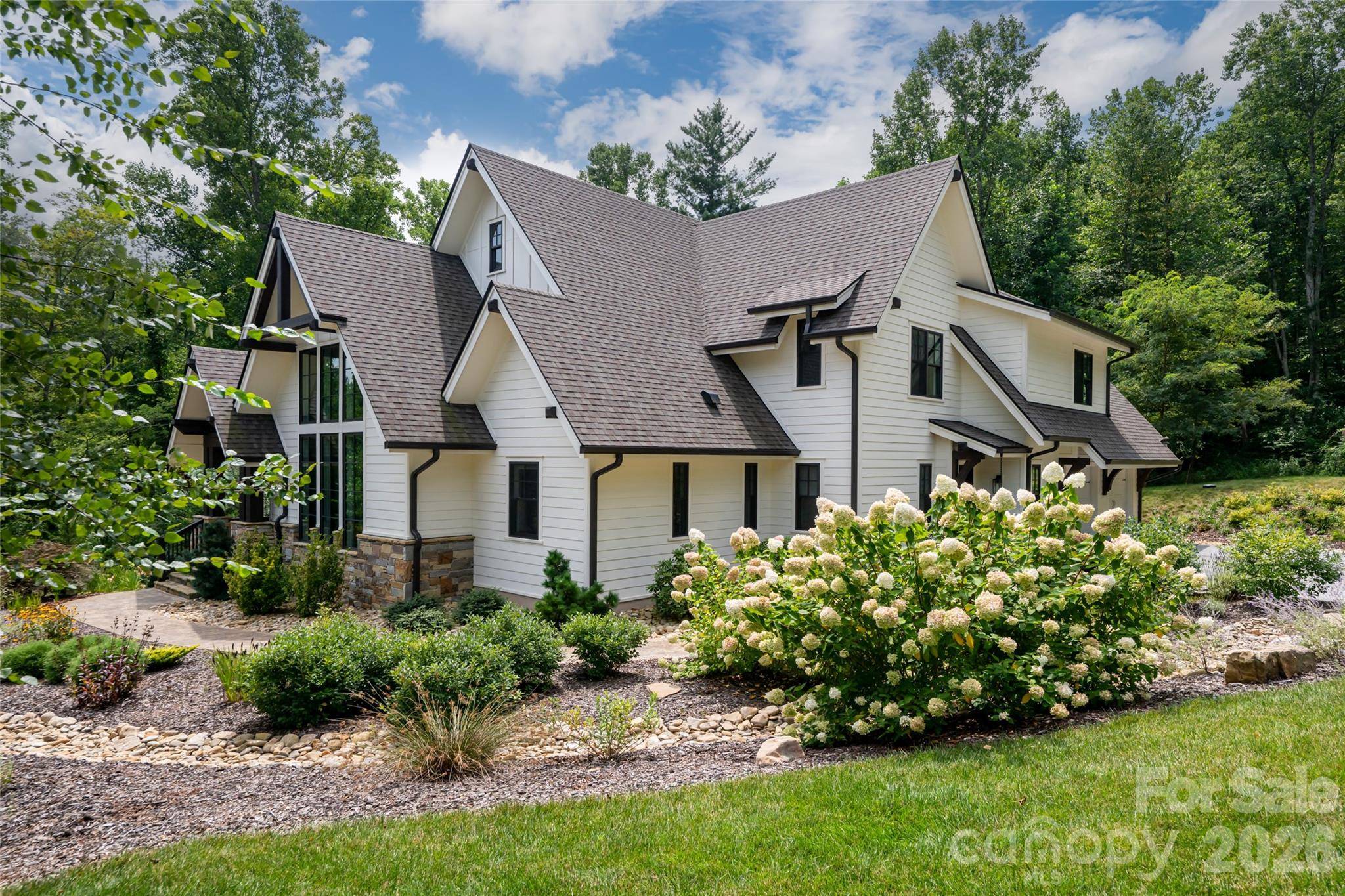 450 Barrington DR, Asheville, NC 28803