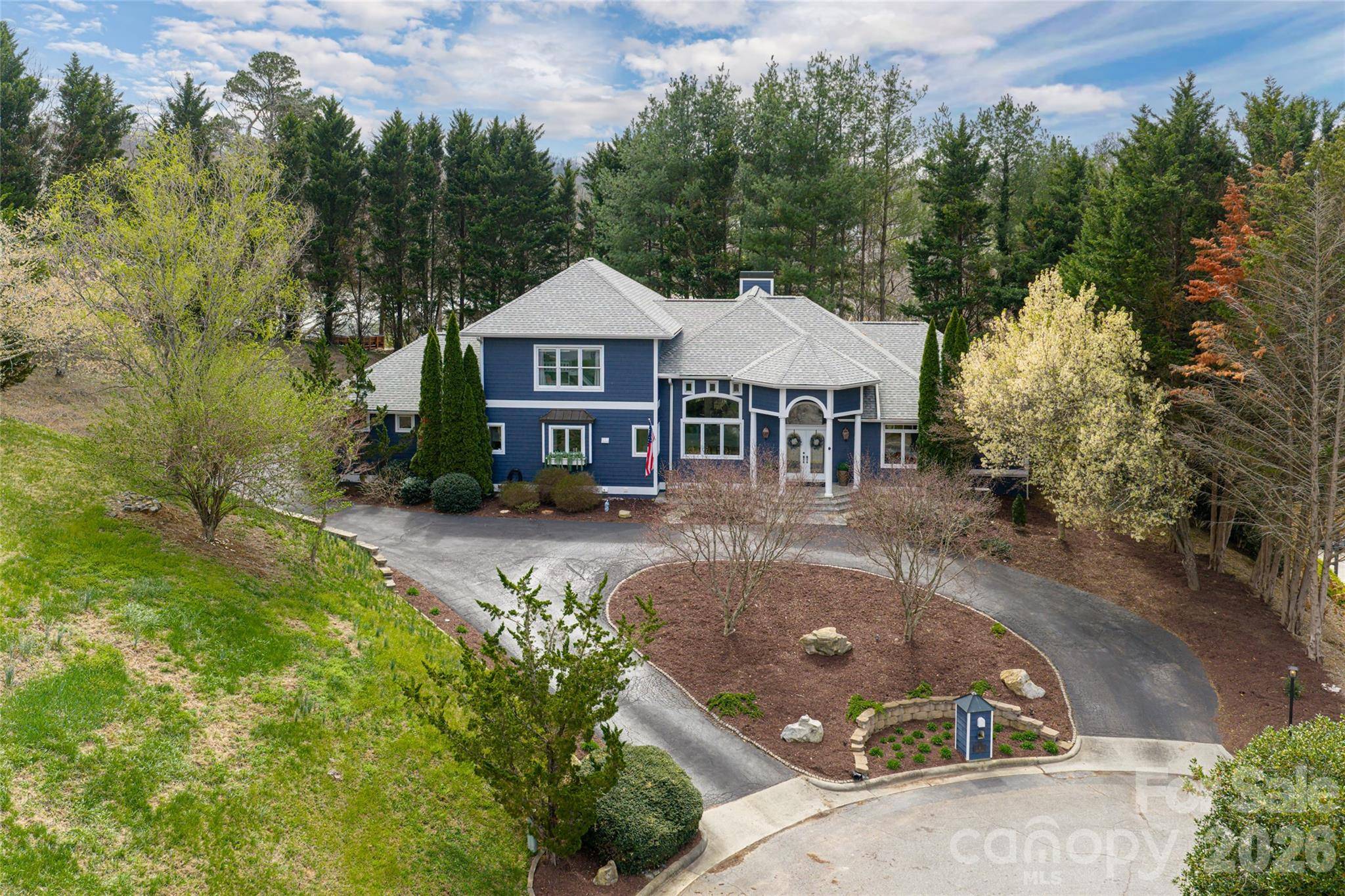 6 Oxford CT, Asheville, NC 28804