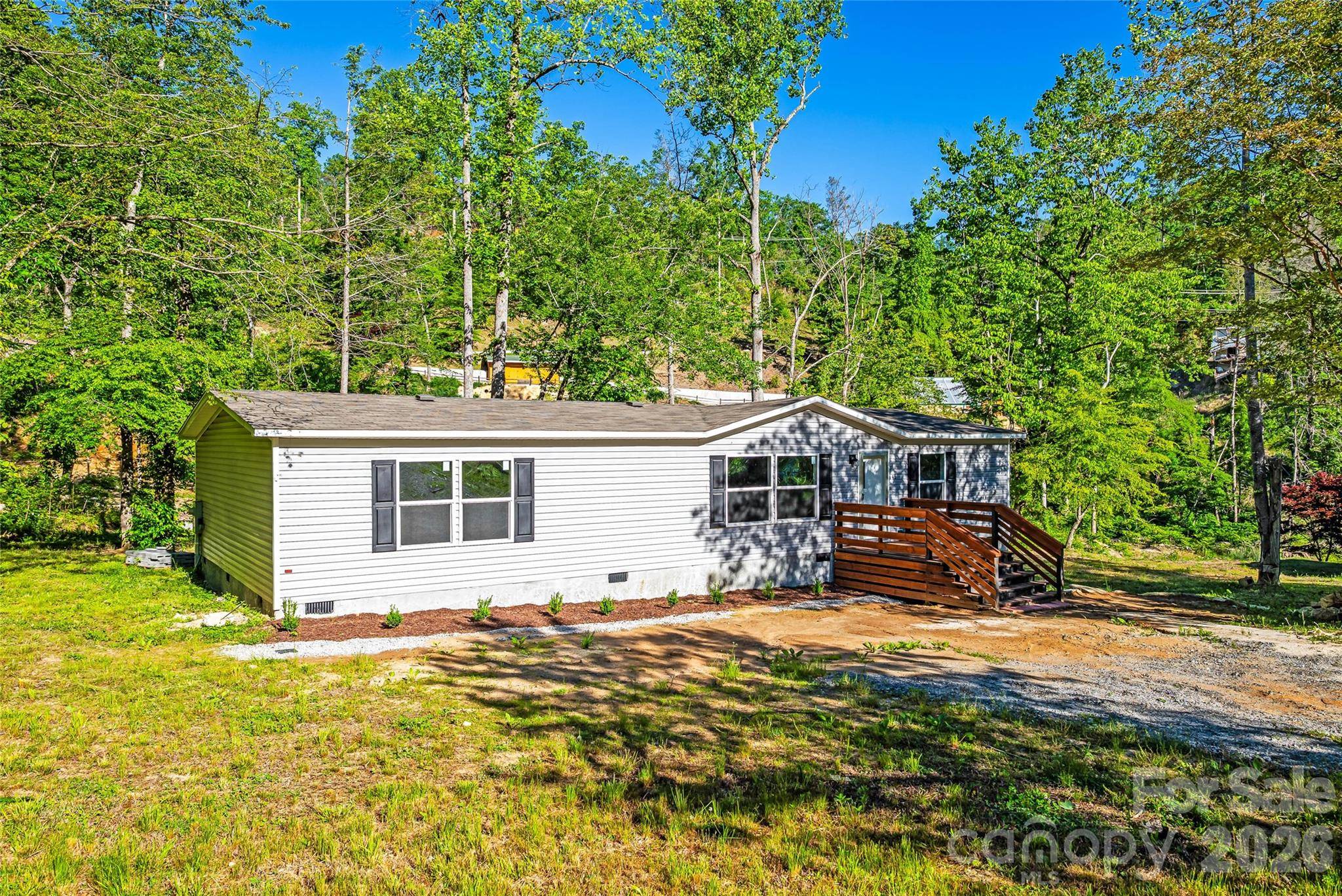 45 Alan Retreat RD, Hendersonville, NC 28792