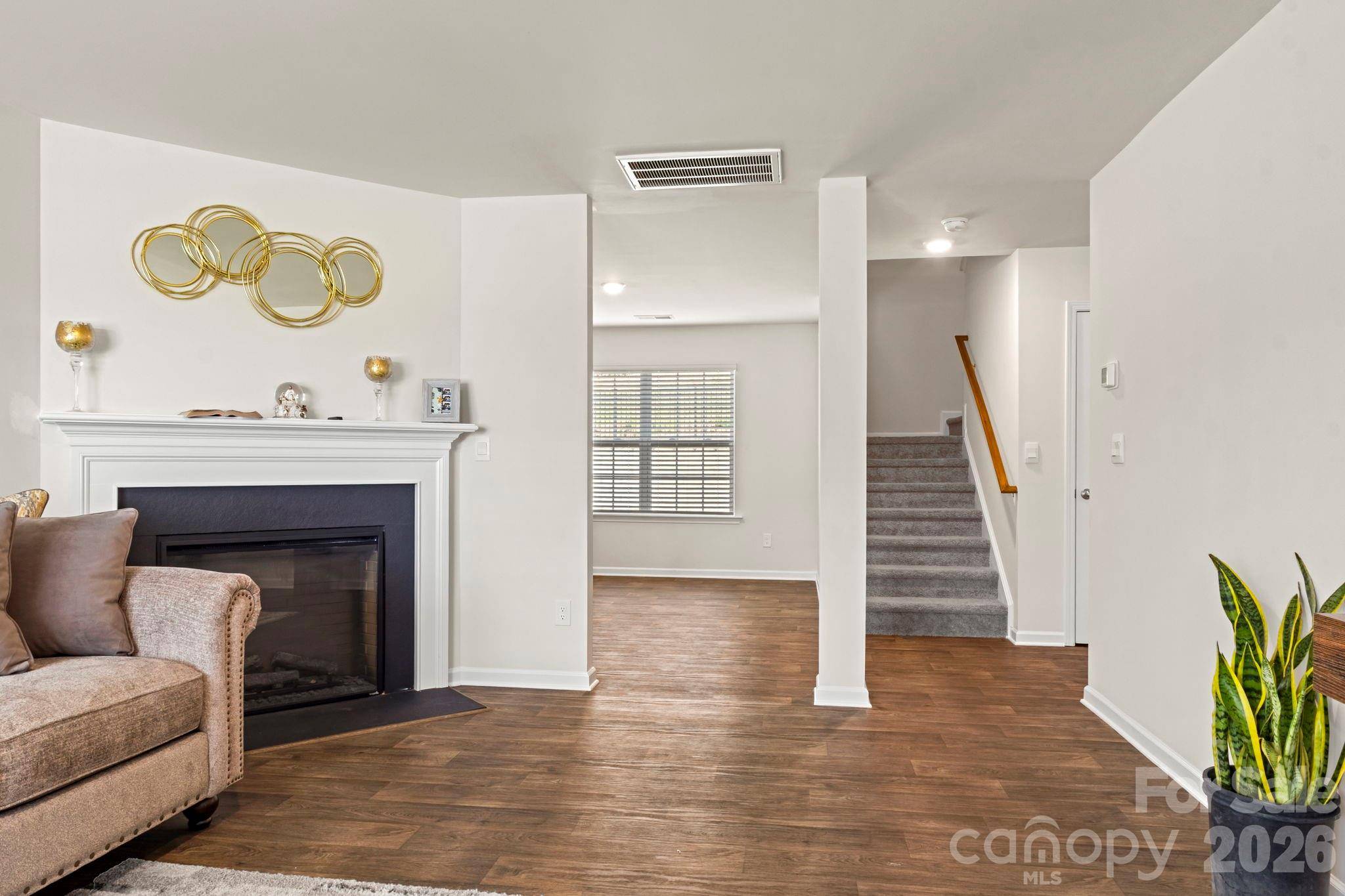 1331 Mifflin LN, Dallas, NC 28034