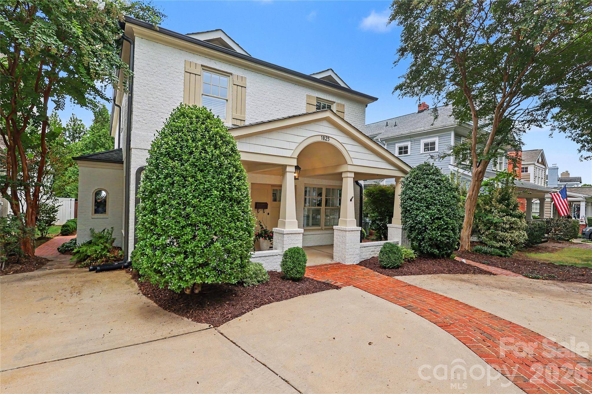 1825 Lombardy CIR, Charlotte, NC 28203
