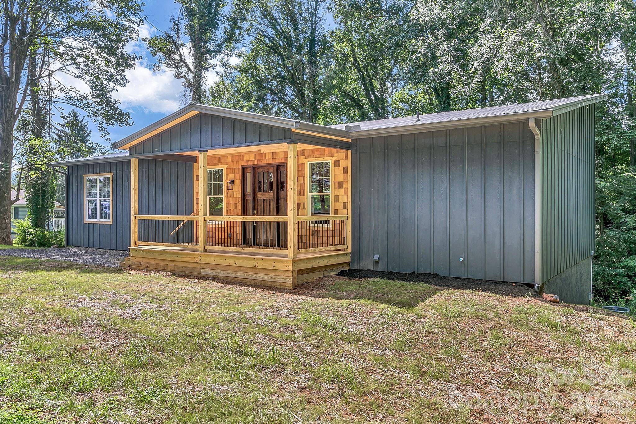 19 Green Valley RD, Asheville, NC 28806