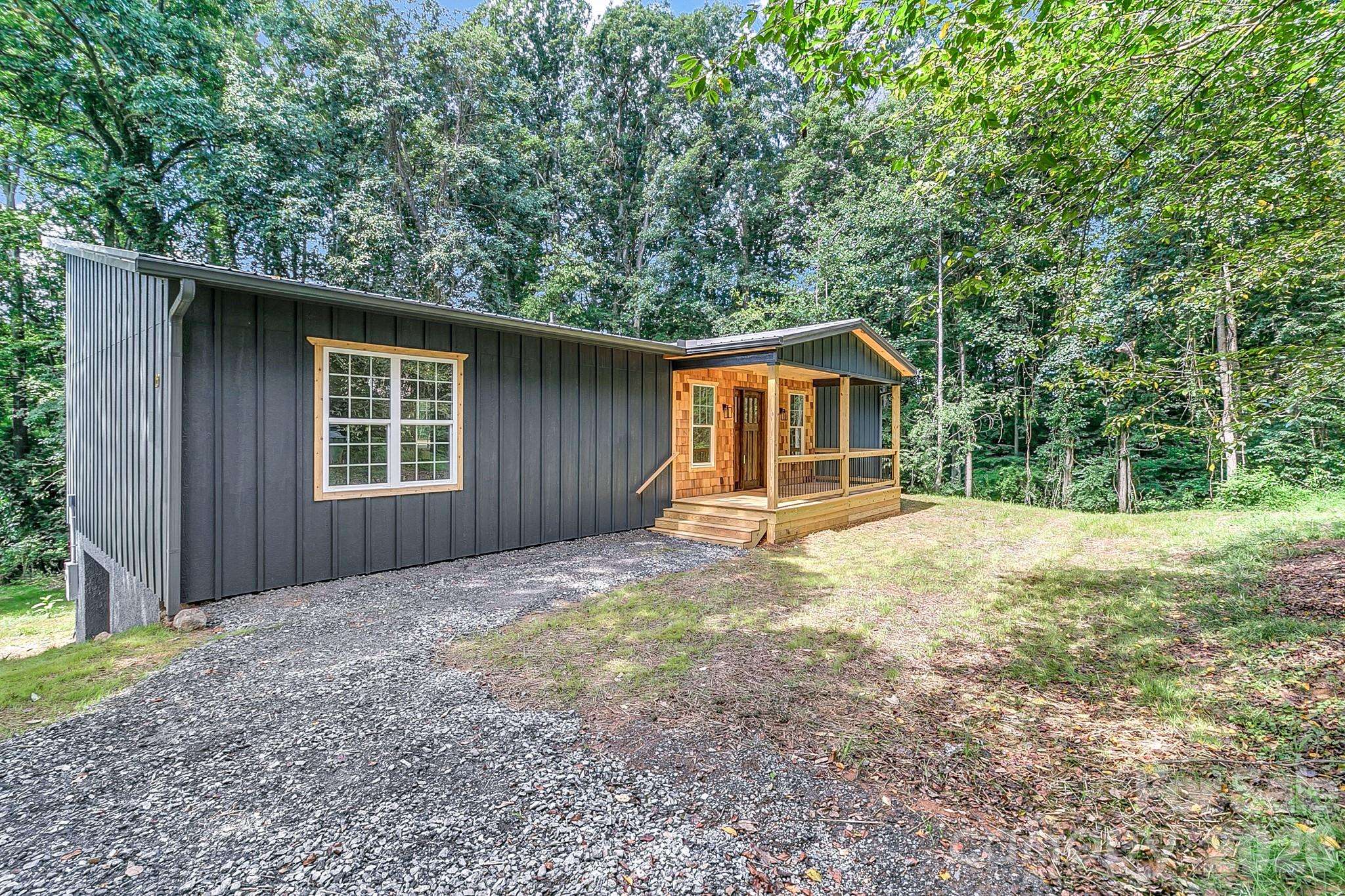 19 Green Valley RD, Asheville, NC 28806