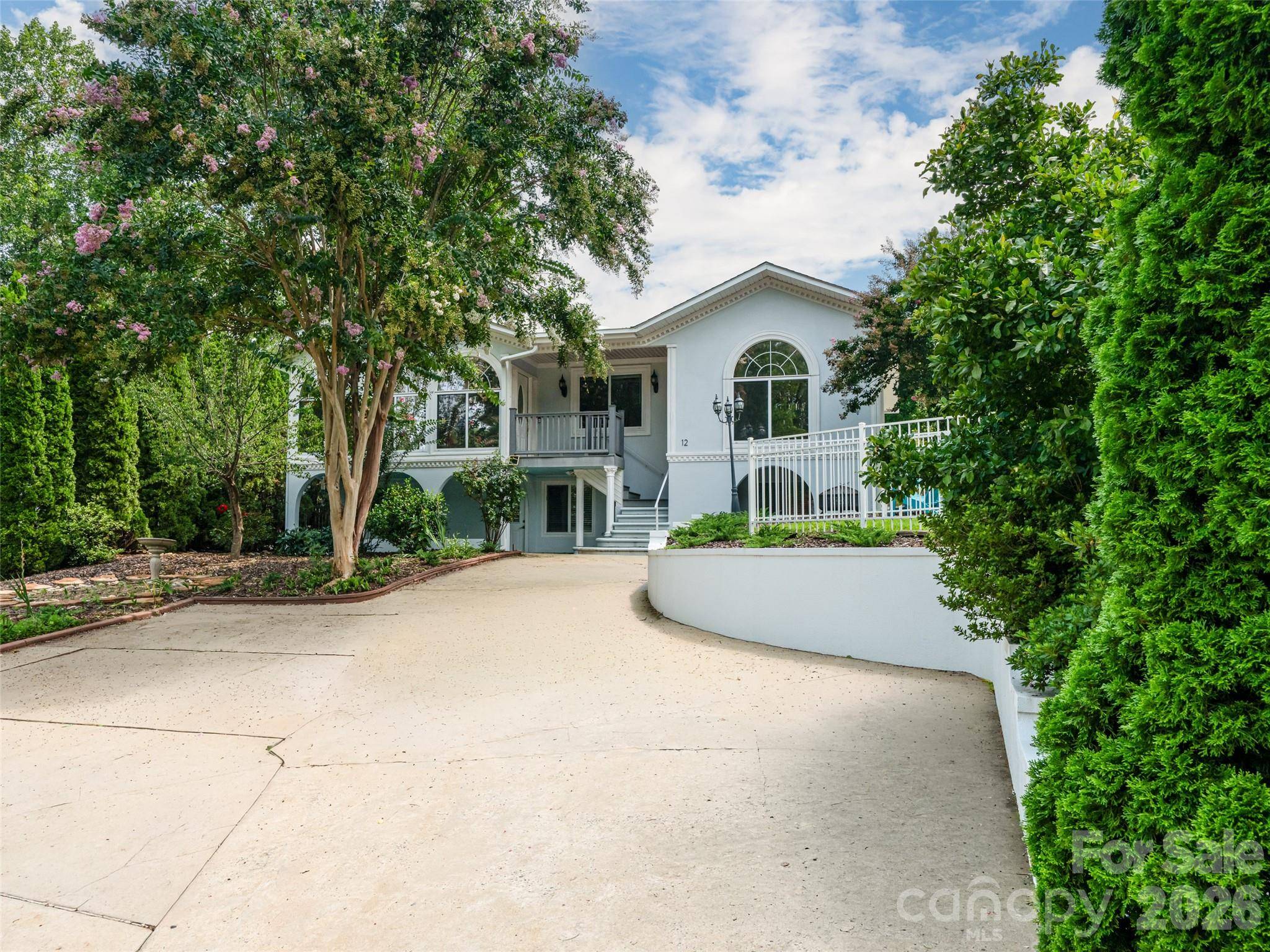 12 Peeler DR, Asheville, NC 28803