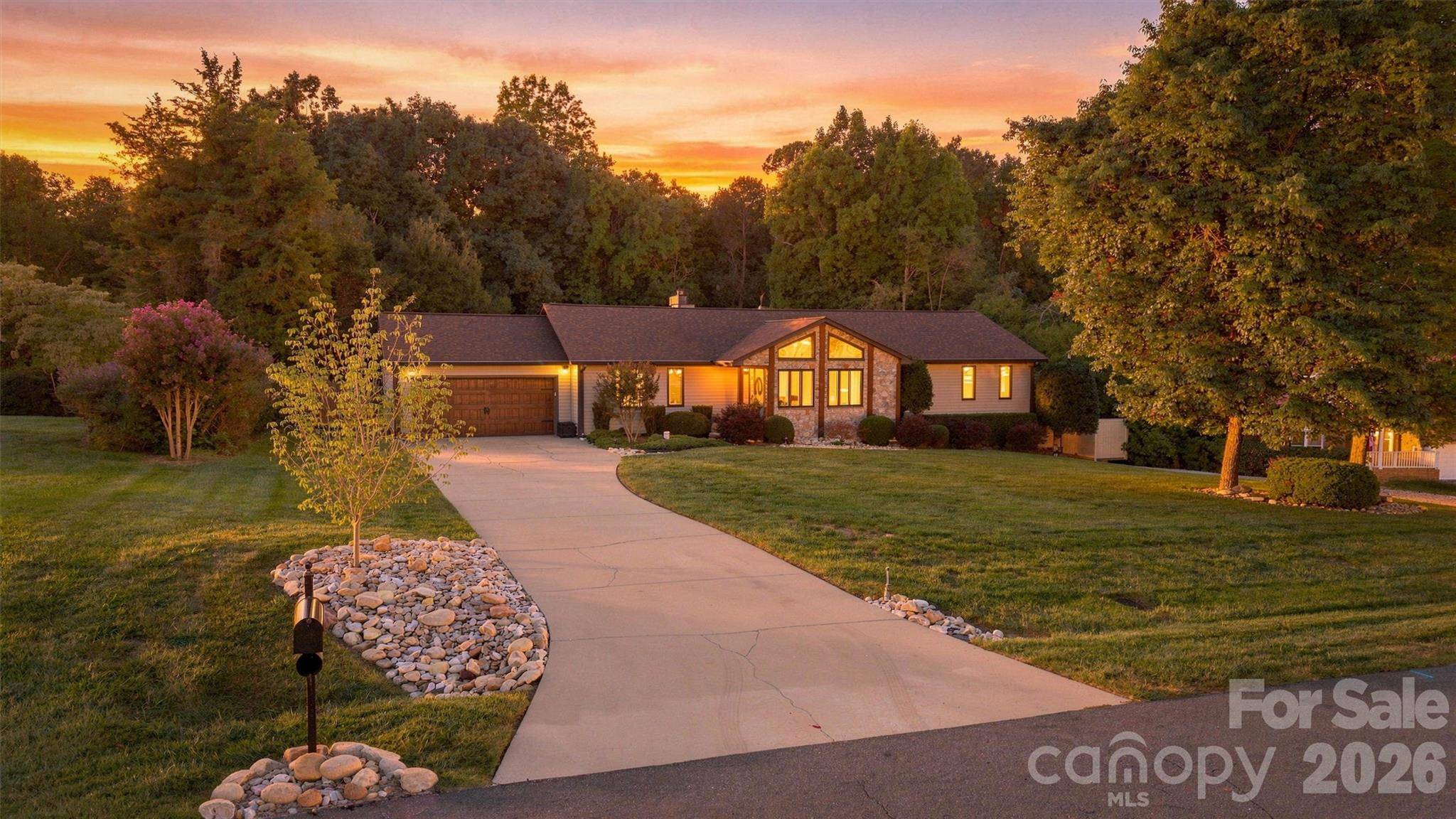 3867 Angie DR, Denver, NC 28037