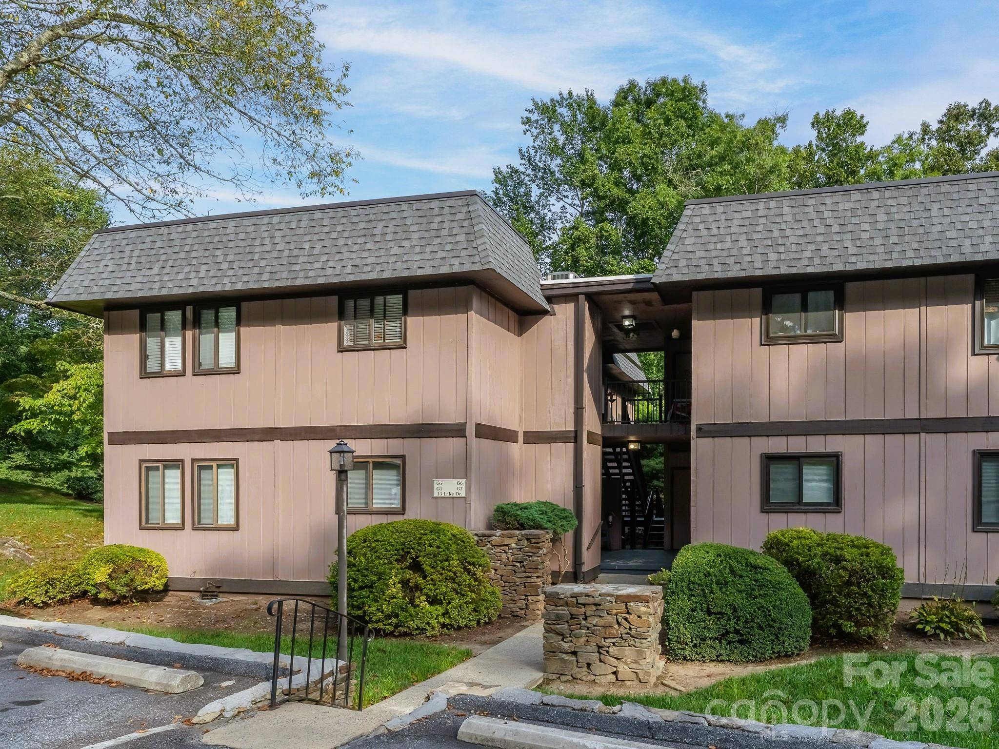 33 Lake DR #G-1, Laurel Park, NC 28739