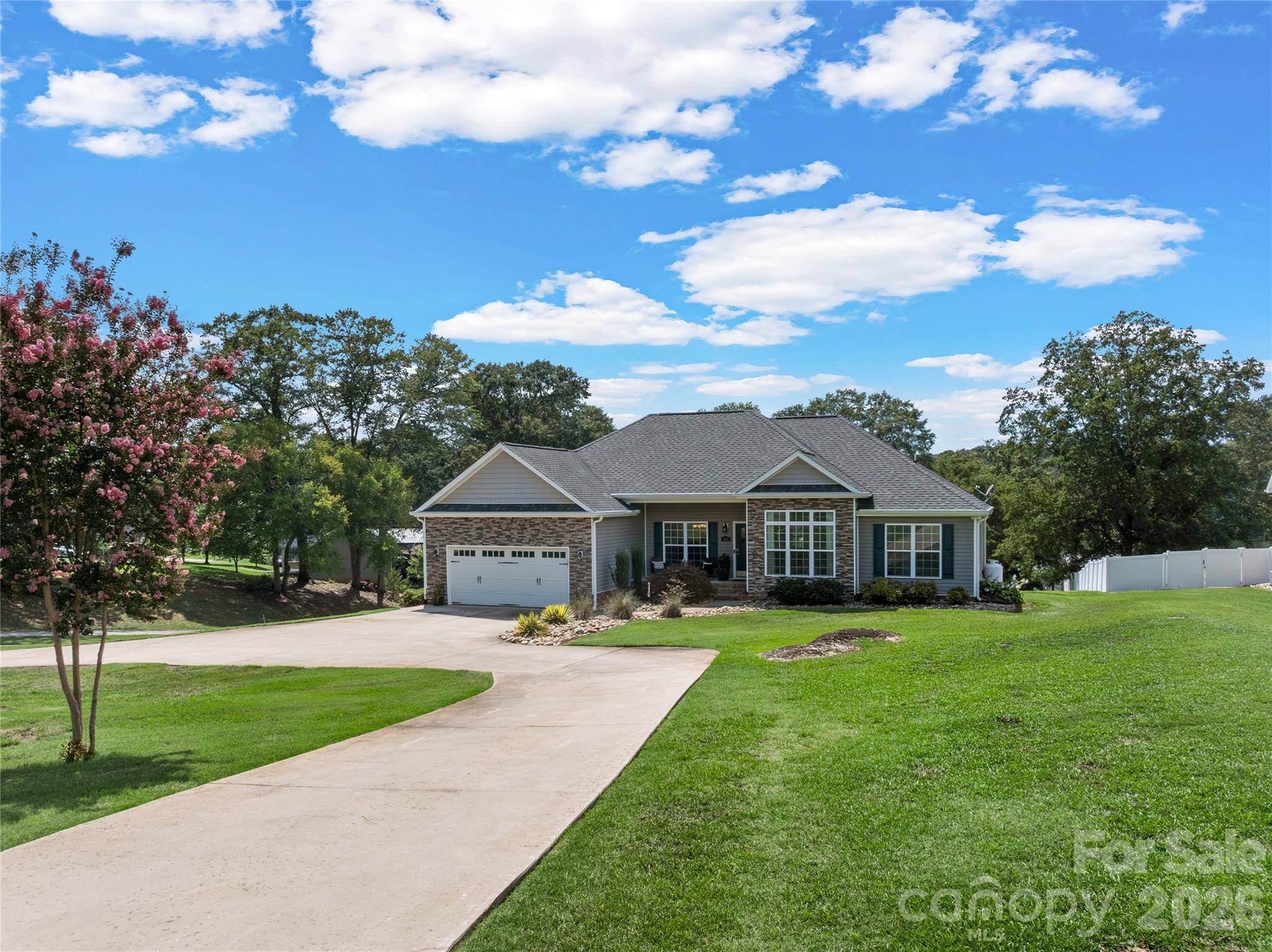 105 Michelle DR, Chesnee, SC 29323