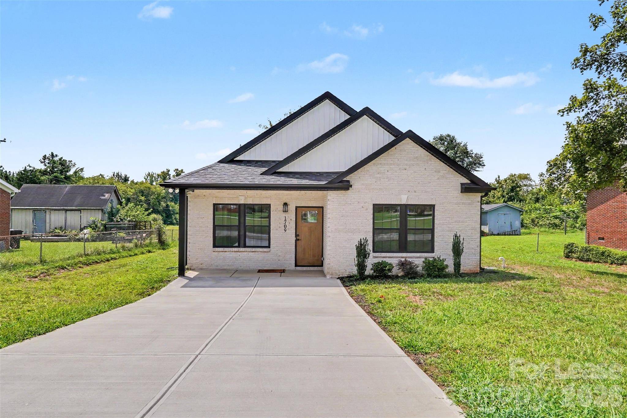 1709 College Plaza BLVD, Rock Hill, SC 29730