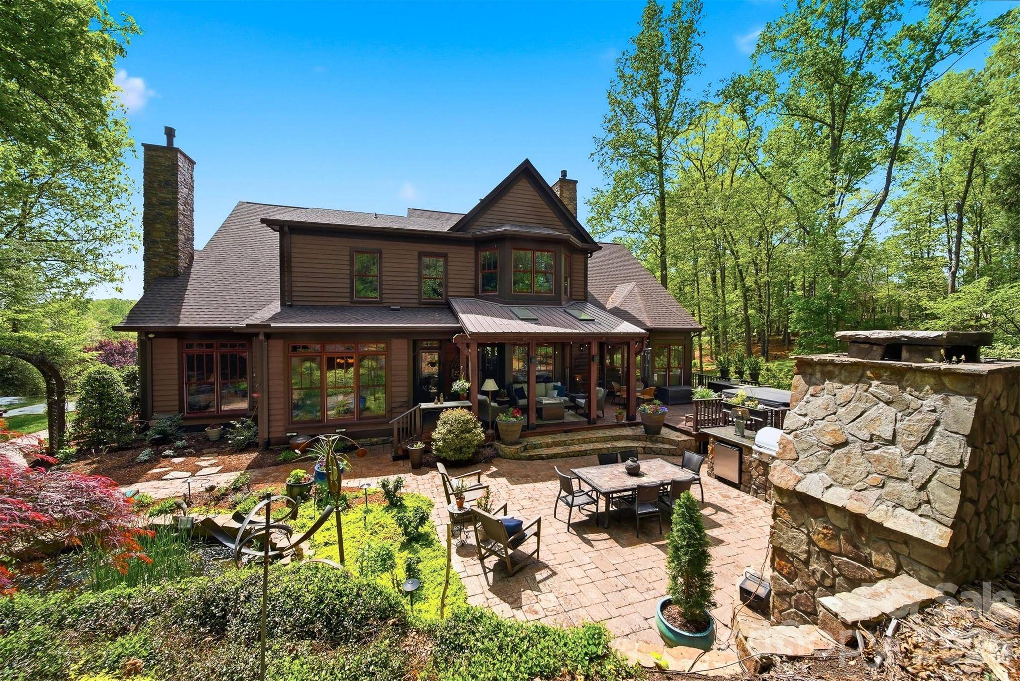 2748 Trent DR NE, Conover, NC 28613