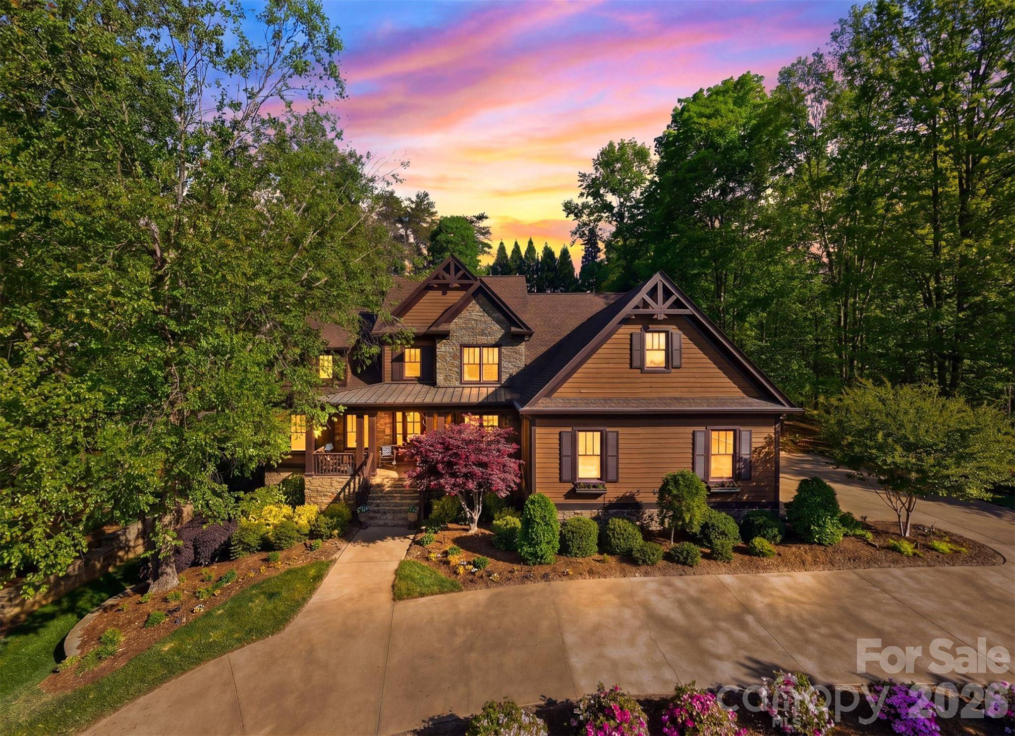 2748 Trent DR NE, Conover, NC 28613