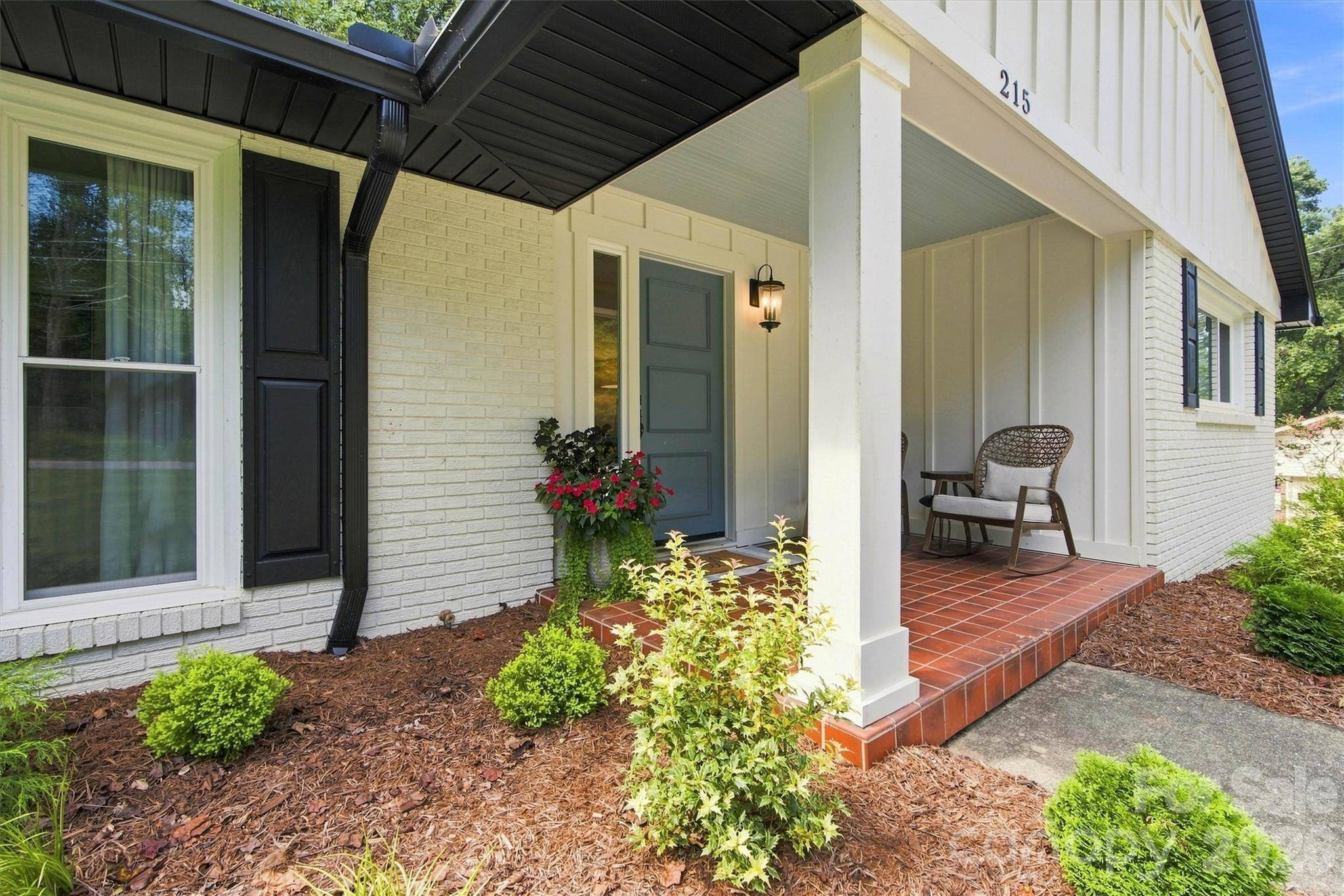 215 Pinehurst LN, Newton, NC 28658