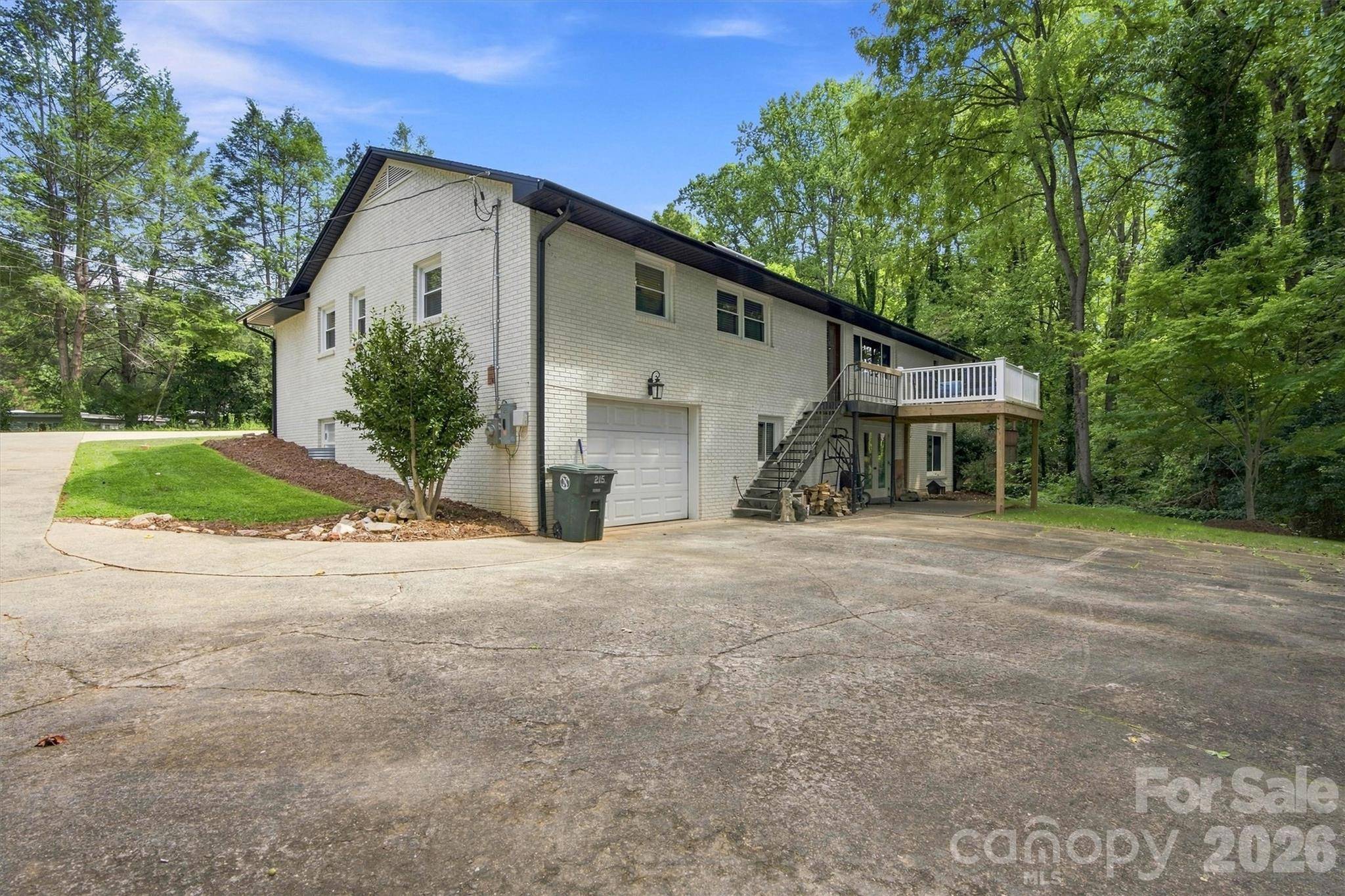 215 Pinehurst LN, Newton, NC 28658