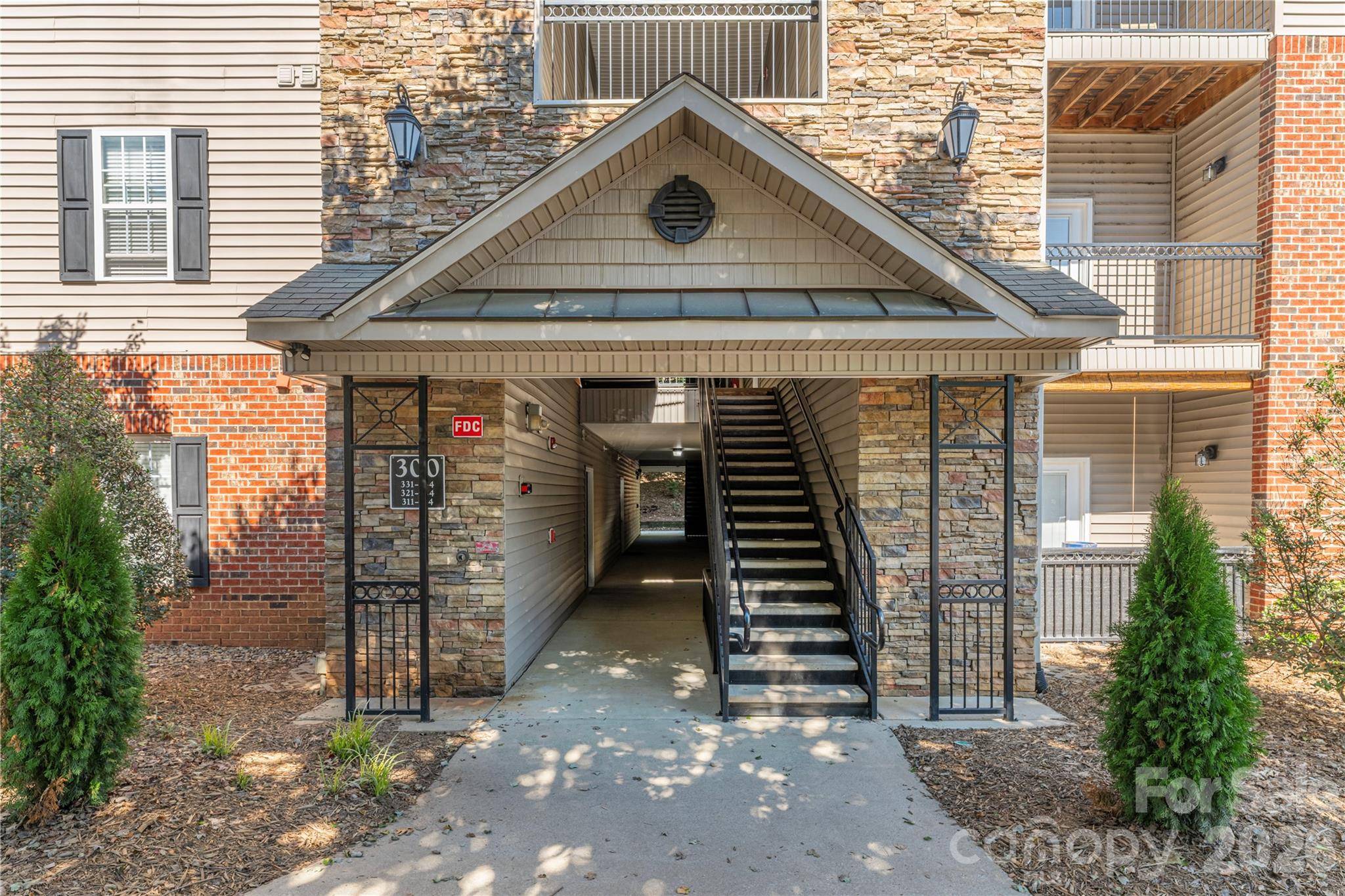 331 Appeldoorn CIR, Asheville, NC 28803