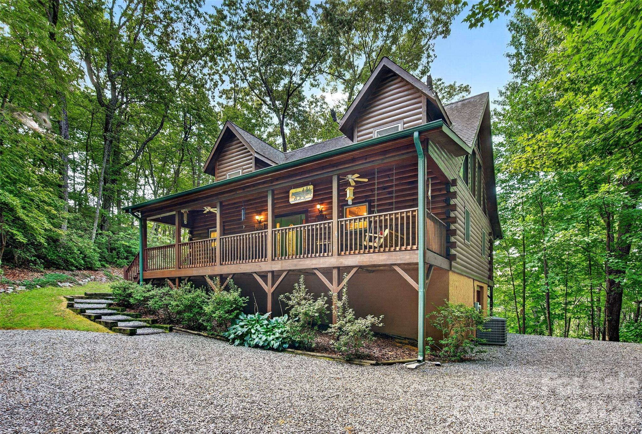 386 Wild Turkey RUN, Black Mountain, NC 28711