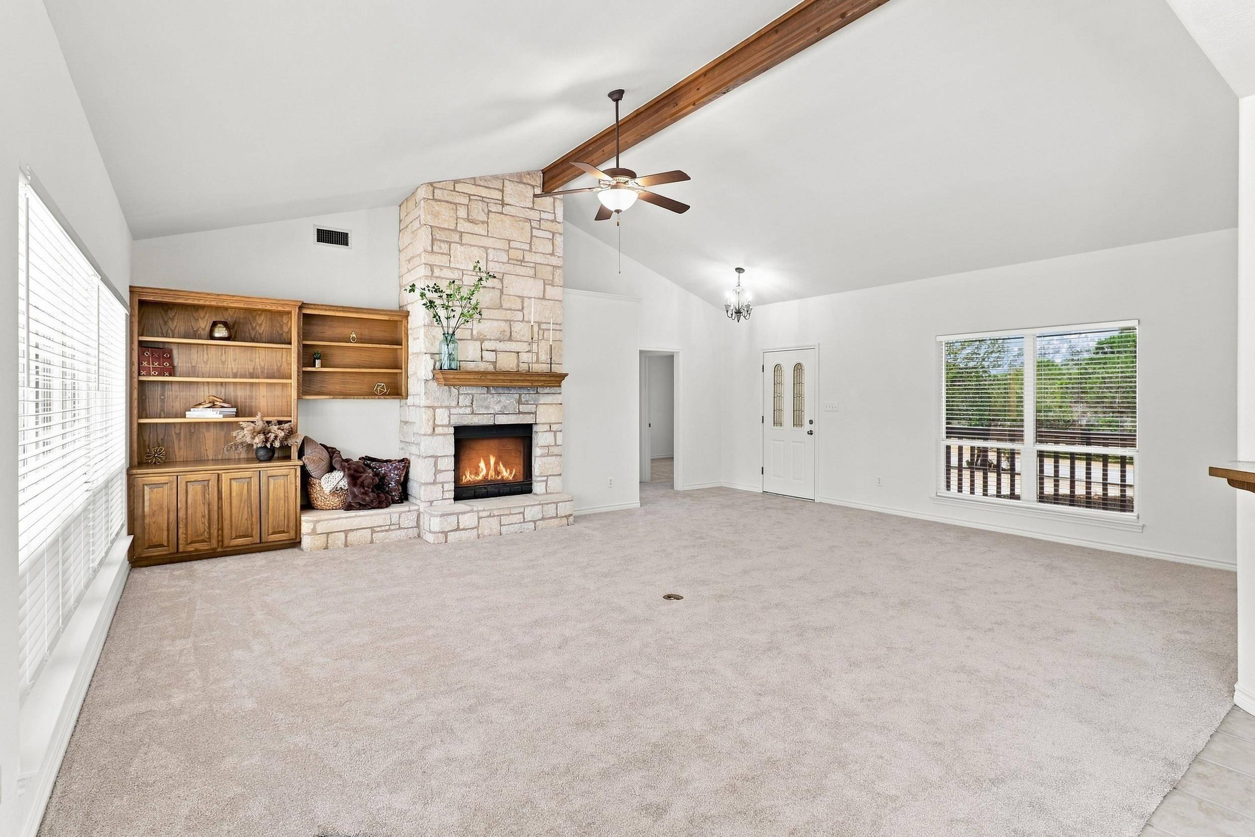 3303 E Scenic LOOP, Marble Falls, TX 78654