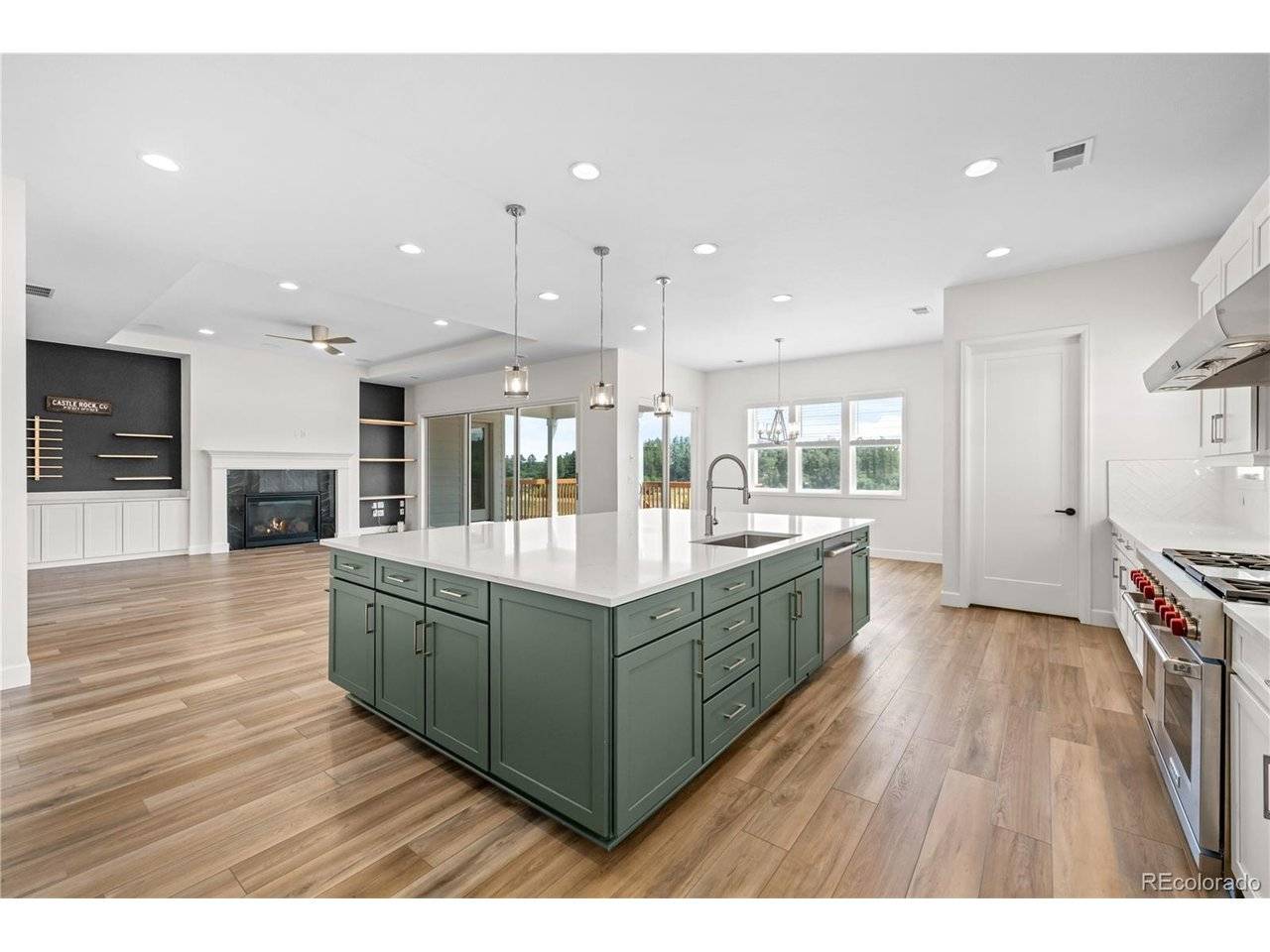 5598 Missoula, Castle Rock, CO 80108