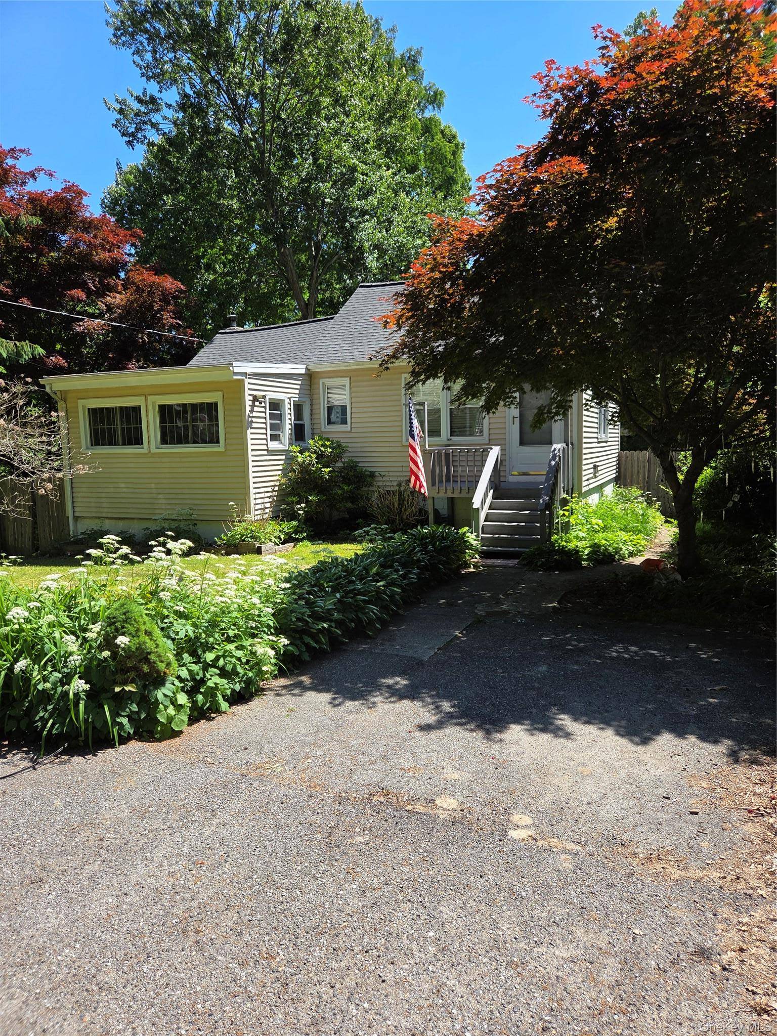19 Ravina RD, Patterson, NY 12563
