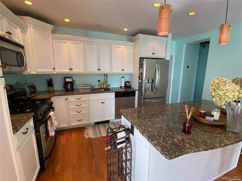 365 W Fulton ST #Main, Long Beach, NY 11561