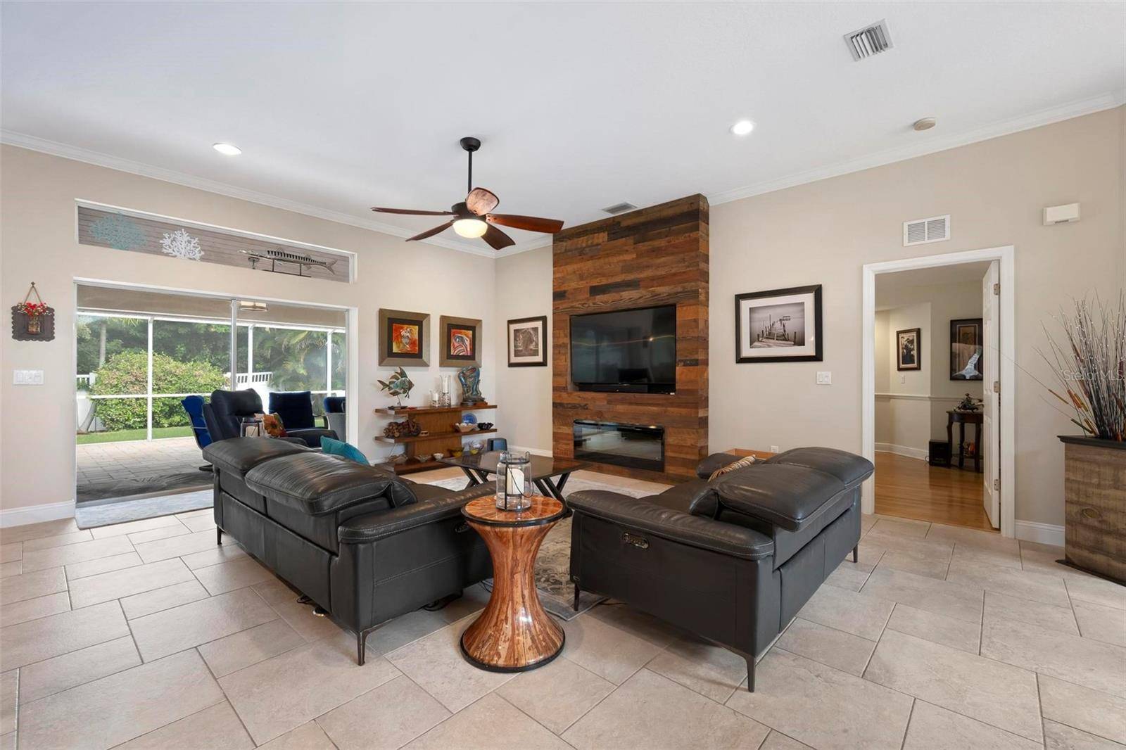 586 OAK BAY DR, Osprey, FL 34229