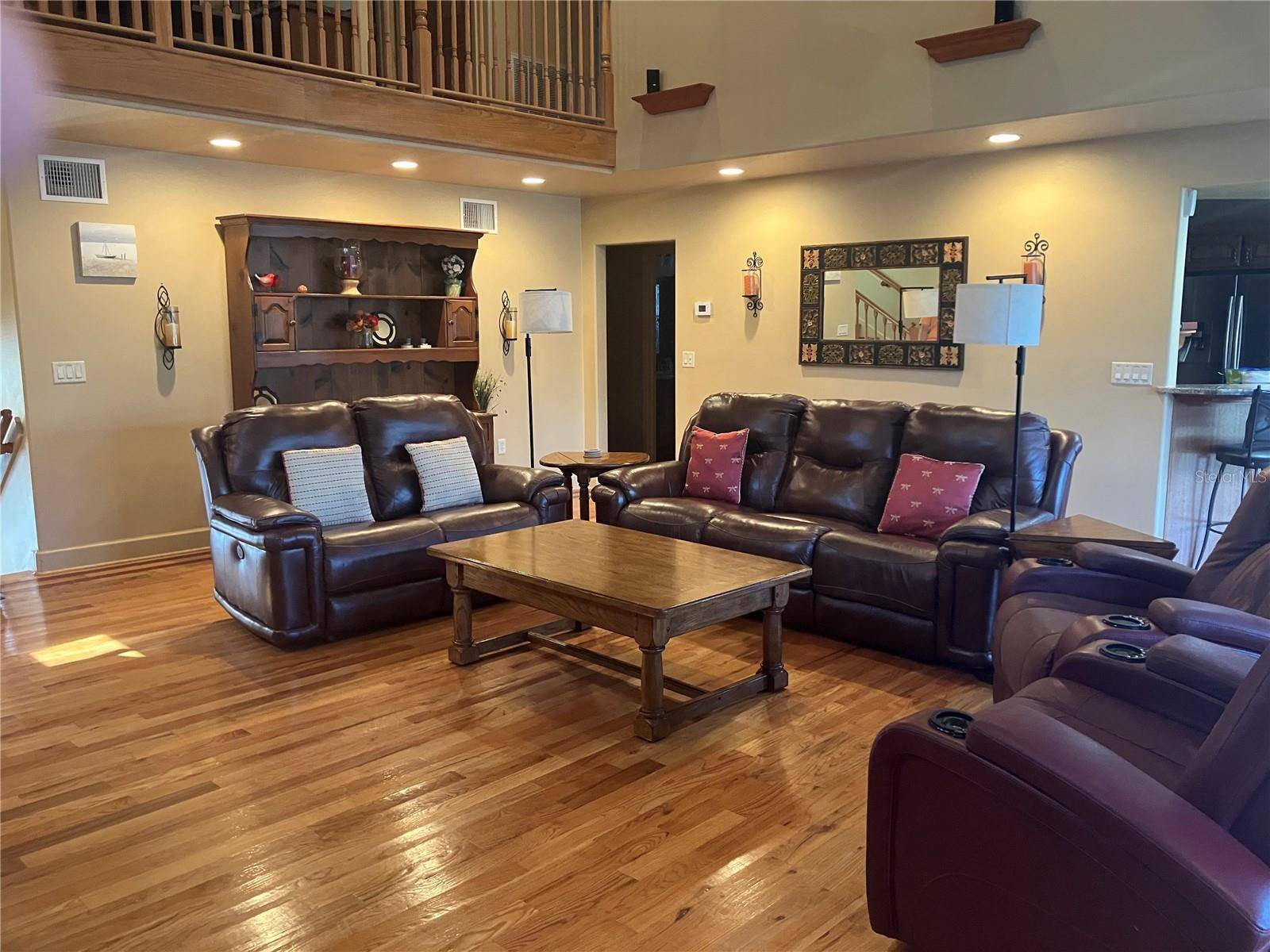 5361 CIRCLE DR, Weeki Wachee, FL 34607