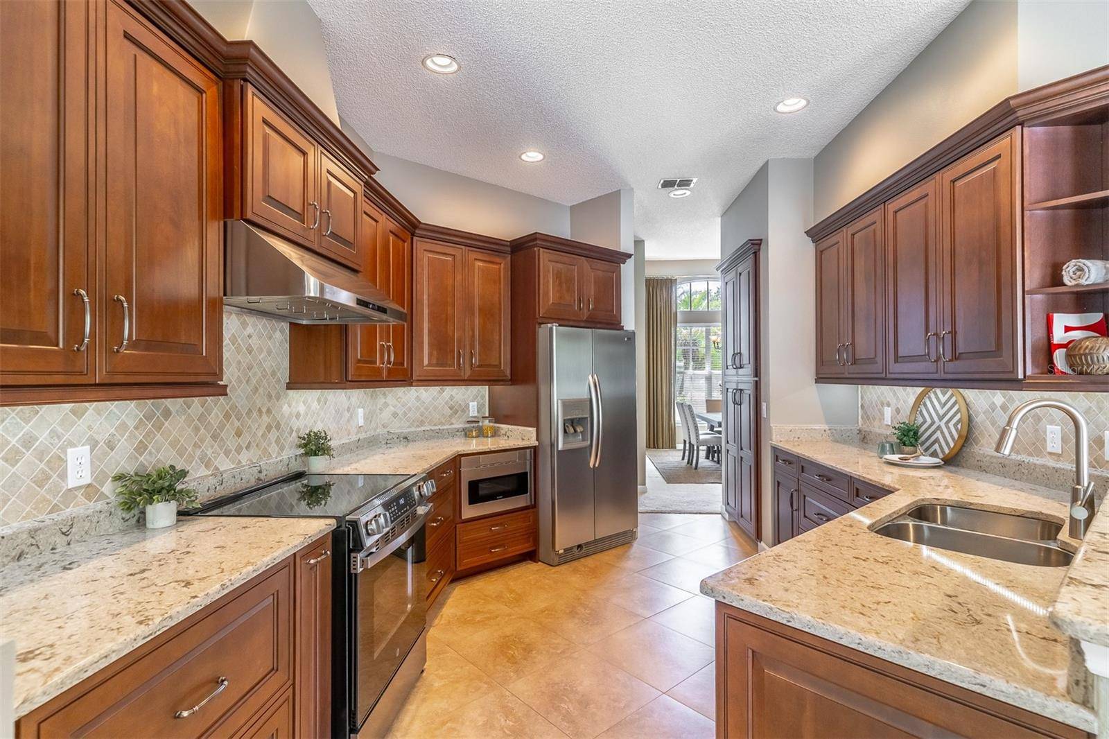 537 LAURENBURG LN, Ocoee, FL 34761