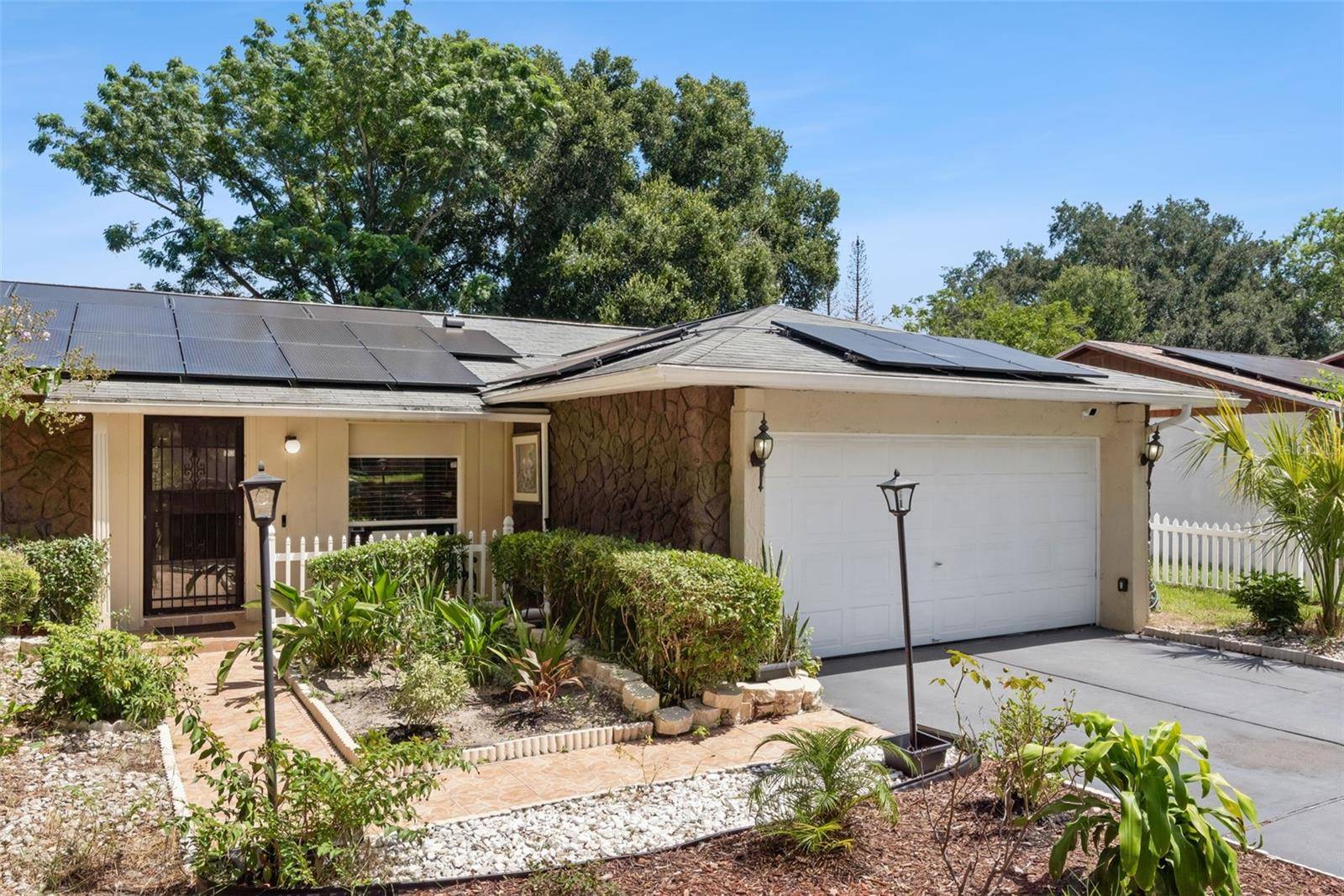 5851 HUTTON DR, Orlando, FL 32808