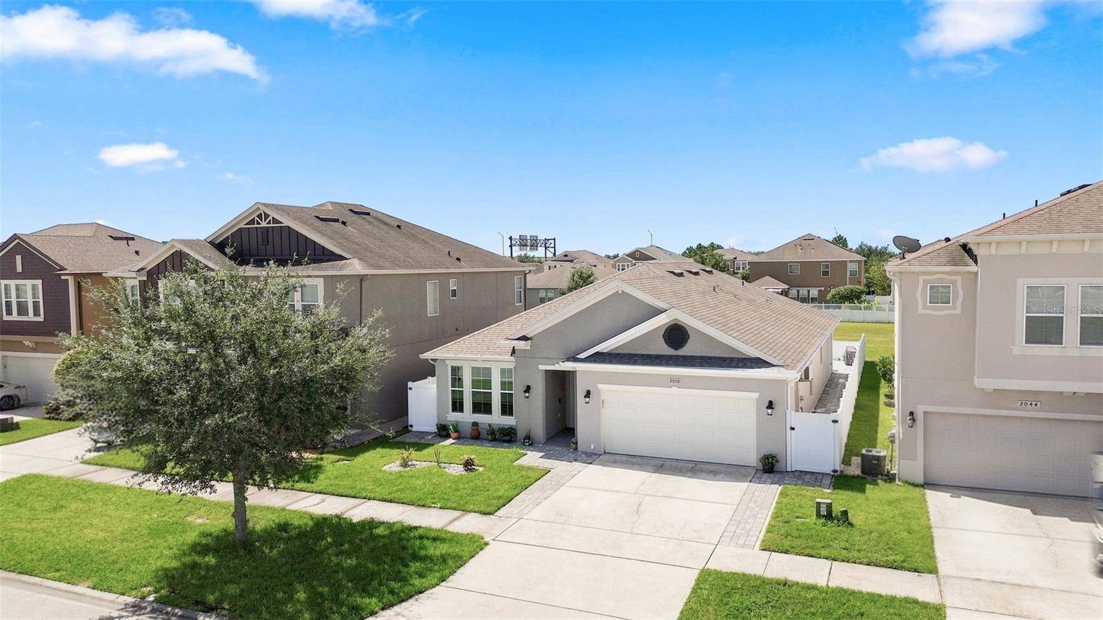 2050 BEACON LANDING CIR, Orlando, FL 32824