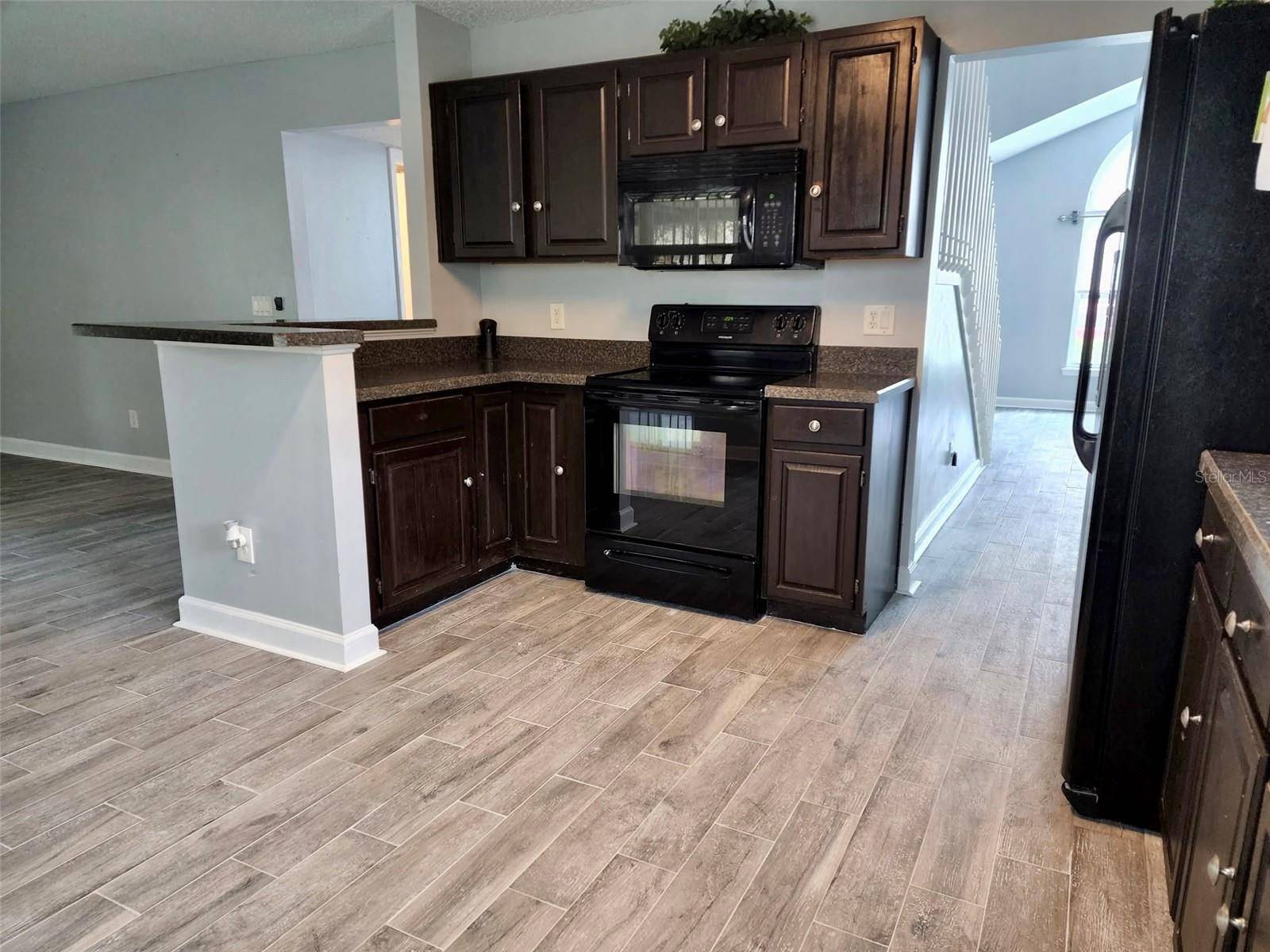 8070 VILLAGE GREEN RD, Orlando, FL 32818
