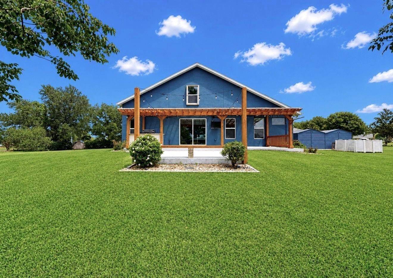 13101 DONE GROVEN DR, Dover, FL 33527