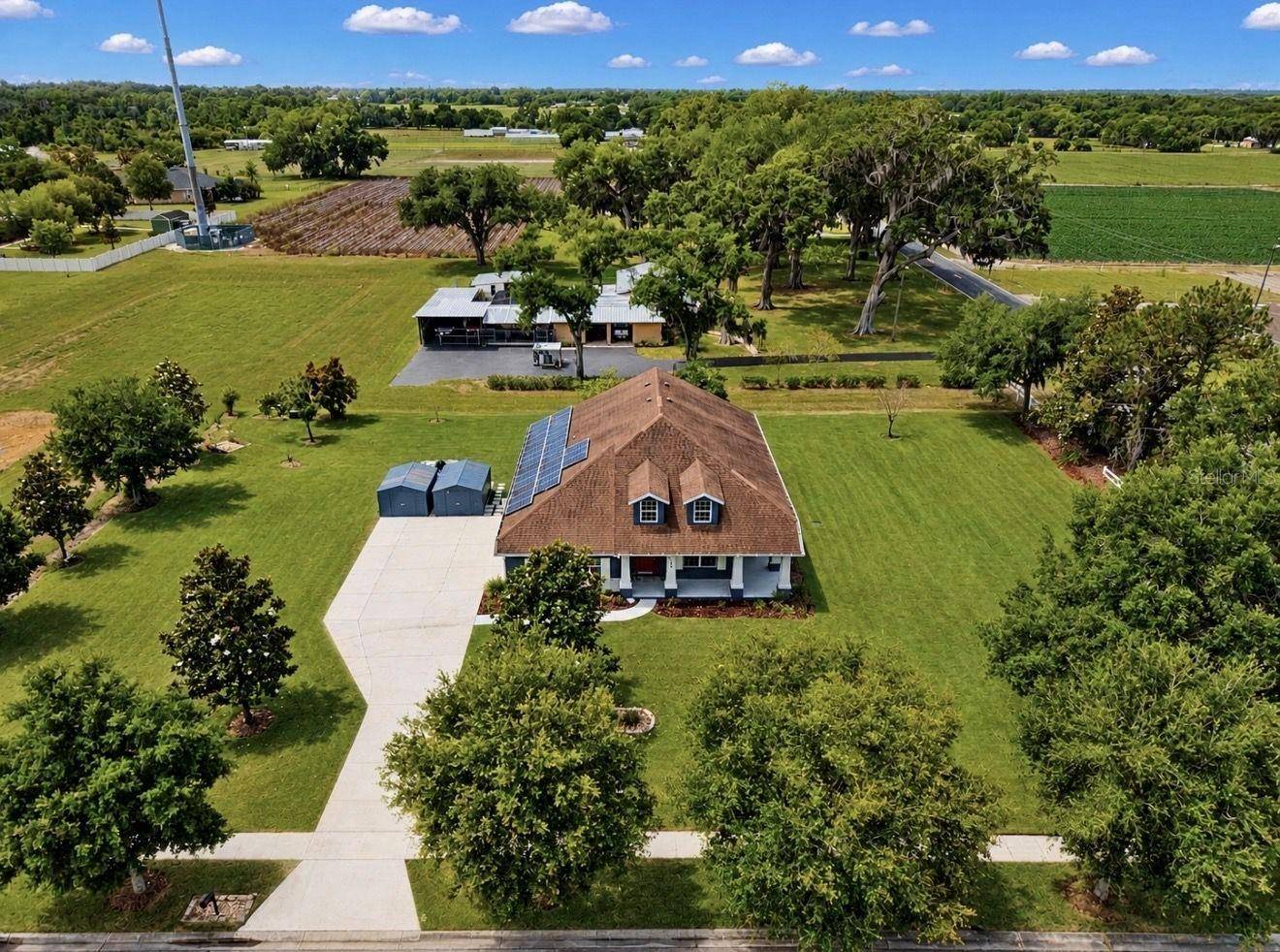 13101 DONE GROVEN DR, Dover, FL 33527