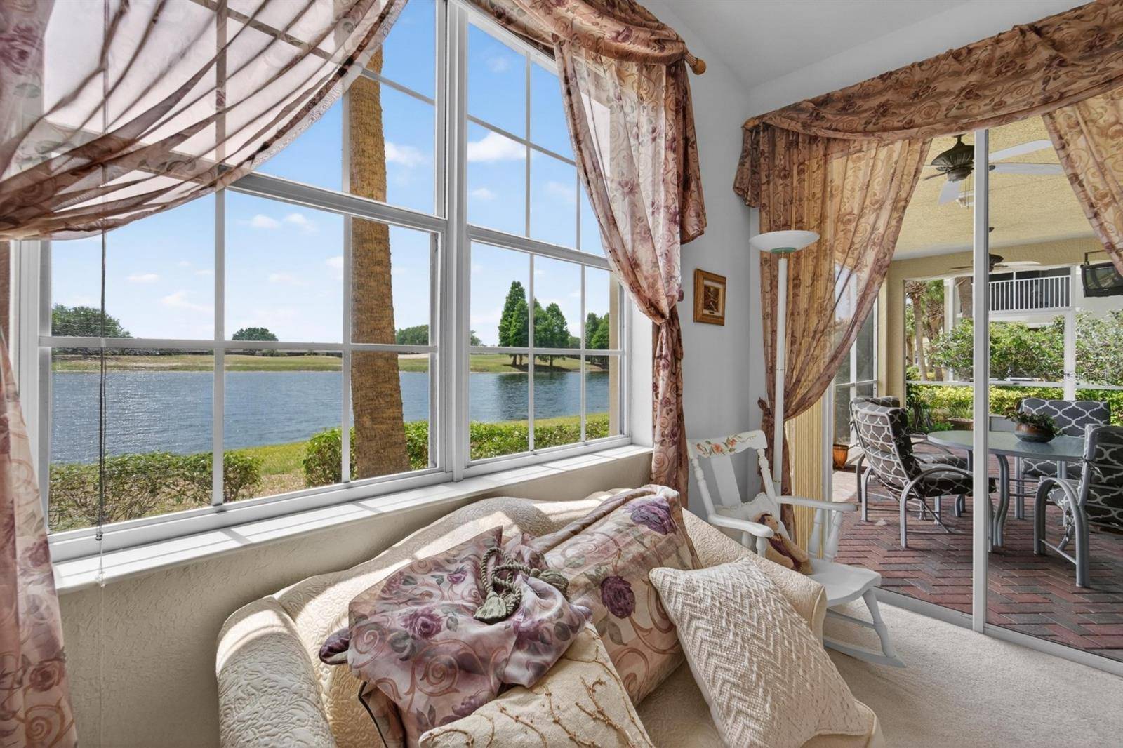1364 EMERALD DUNES DR, Sun City Center, FL 33573