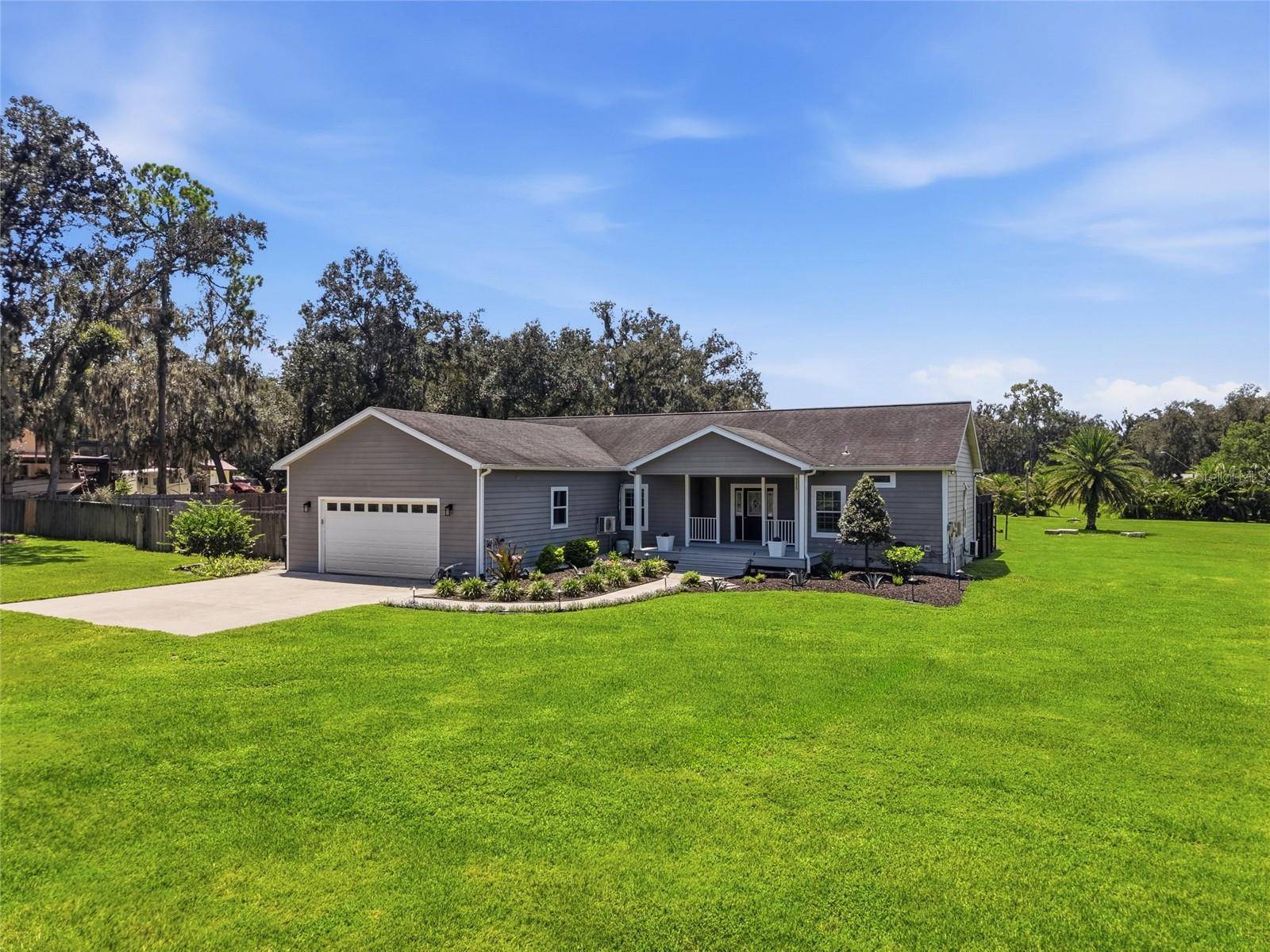 5335 SHAKESPEARE DR, Dover, FL 33527