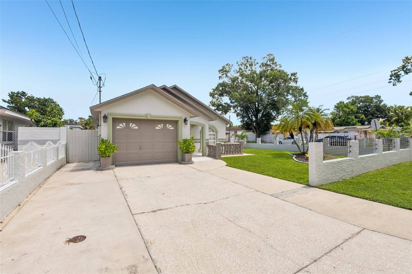 7001 N CLARK AVE, Tampa, FL 33614