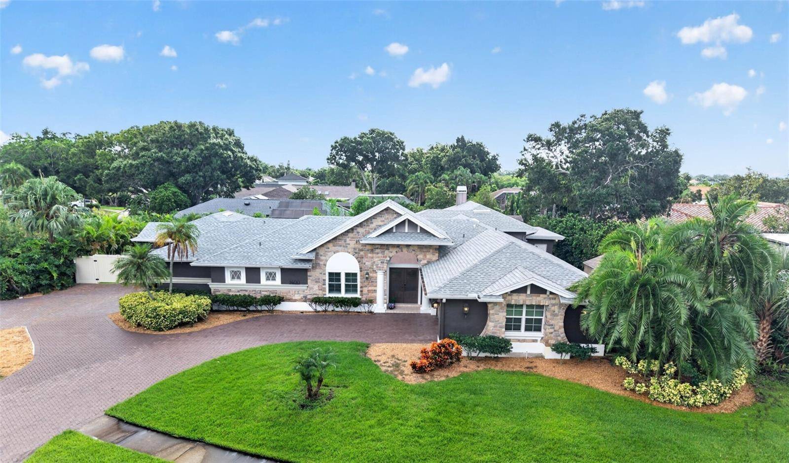 1400 75TH CIR NE, St Petersburg, FL 33702