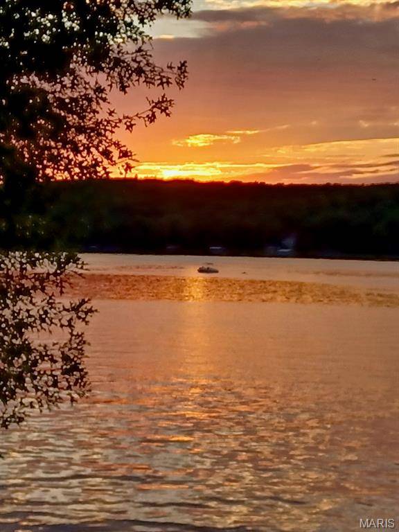 1787 Lake Shore DR, Owensville, MO 65066