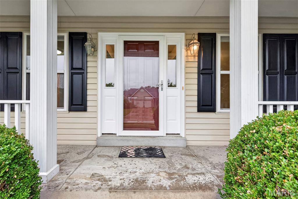 4014 Treeshadow DR, St Peters, MO 63376