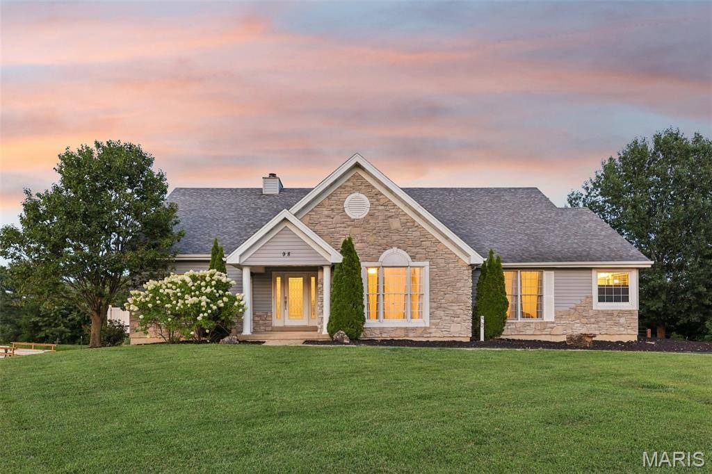 98 Lincoln LN, Winfield, MO 63389