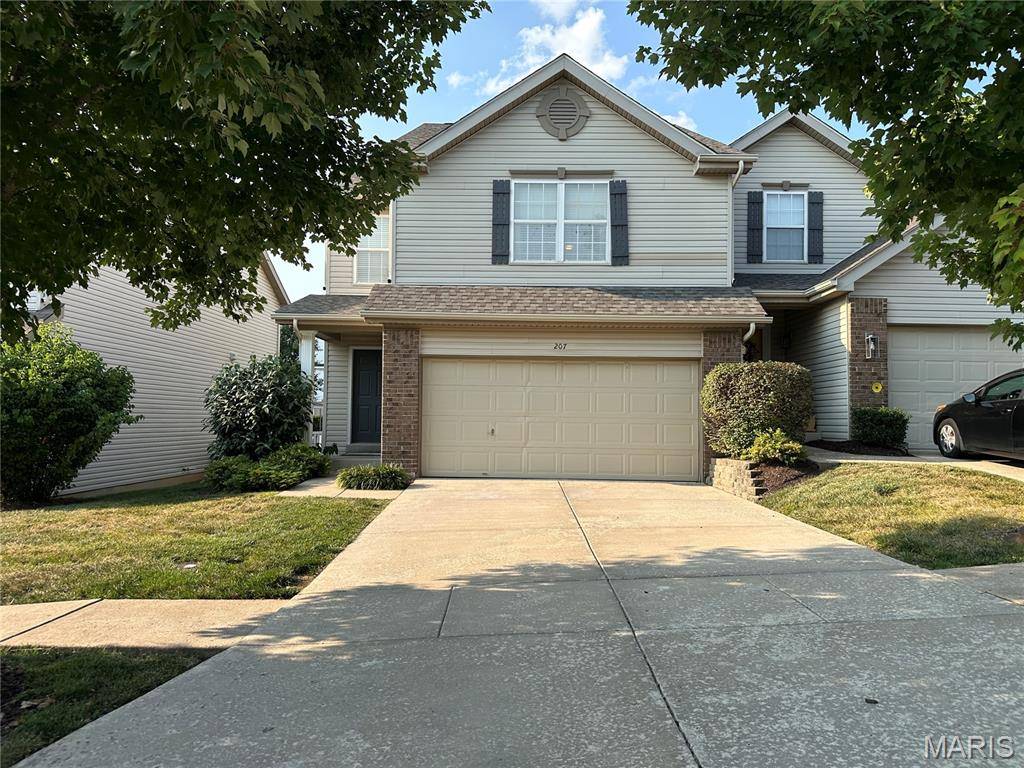 207 Shady Rock LN, O'fallon, MO 63368