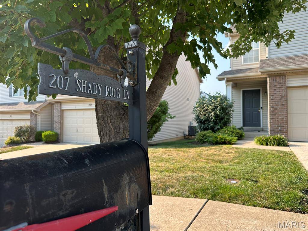 207 Shady Rock LN, O'fallon, MO 63368
