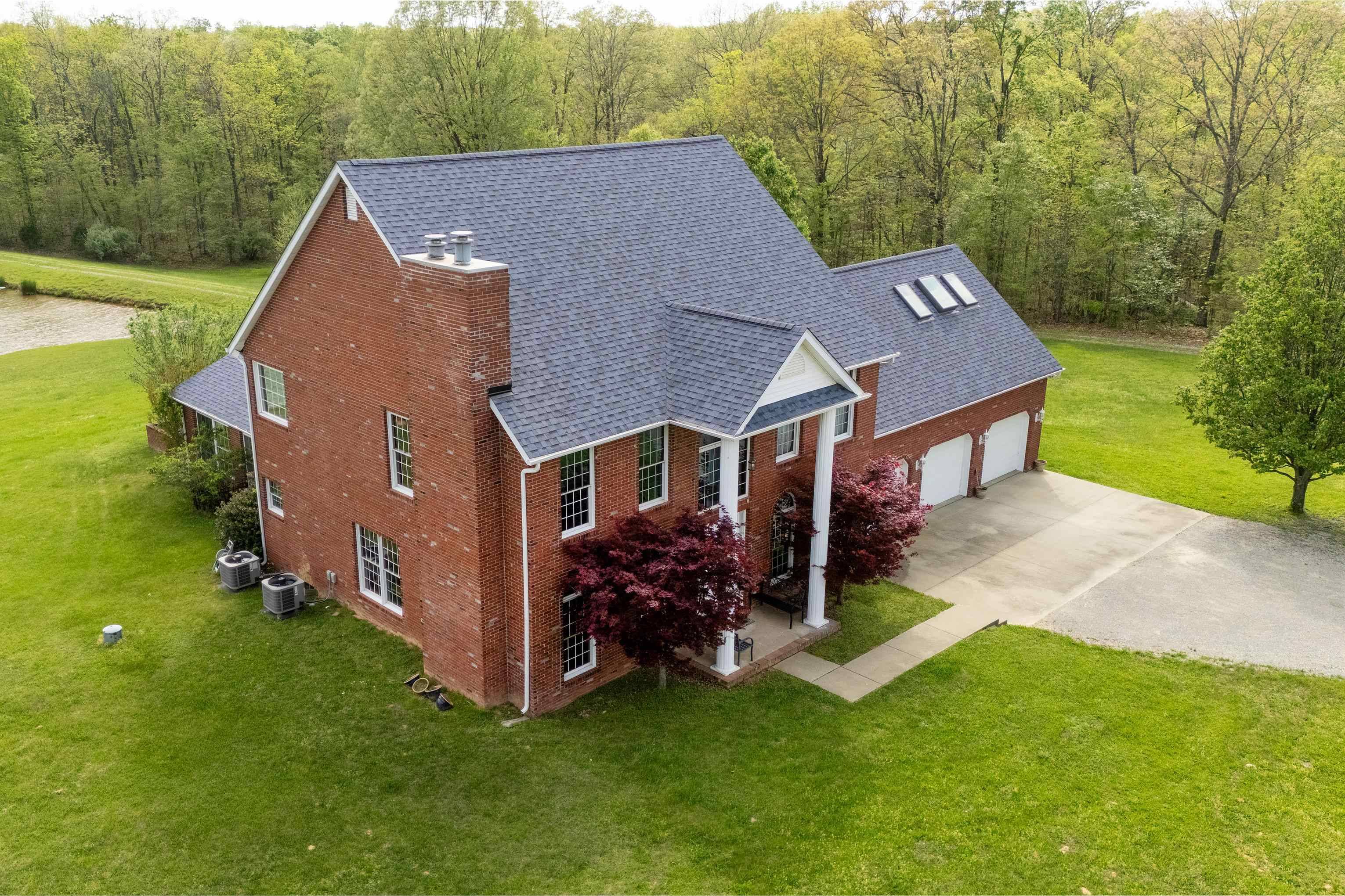 23107 Galatia post RD, Pittsburg, IL 62974