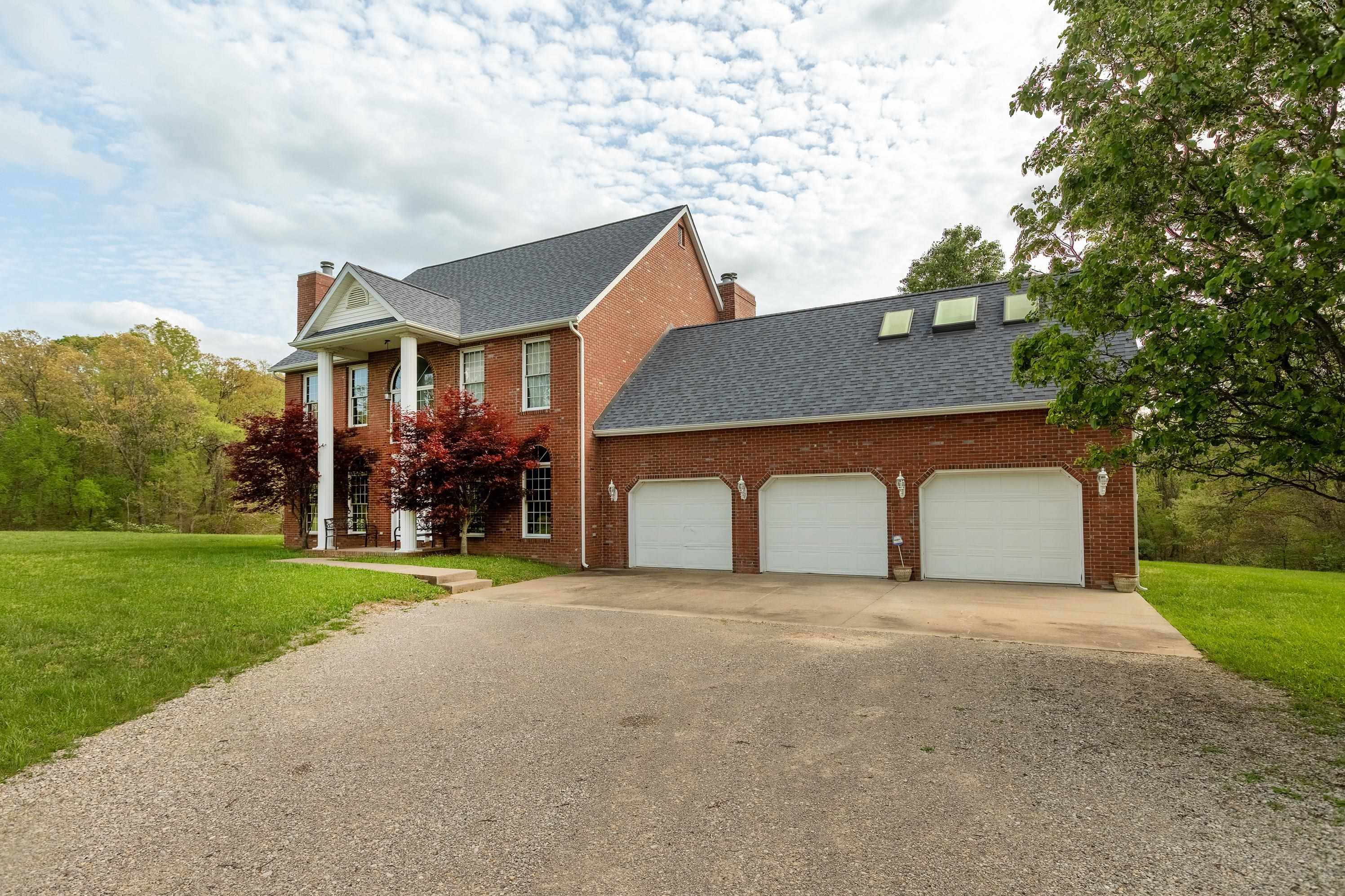 23107 Galatia post RD, Pittsburg, IL 62974