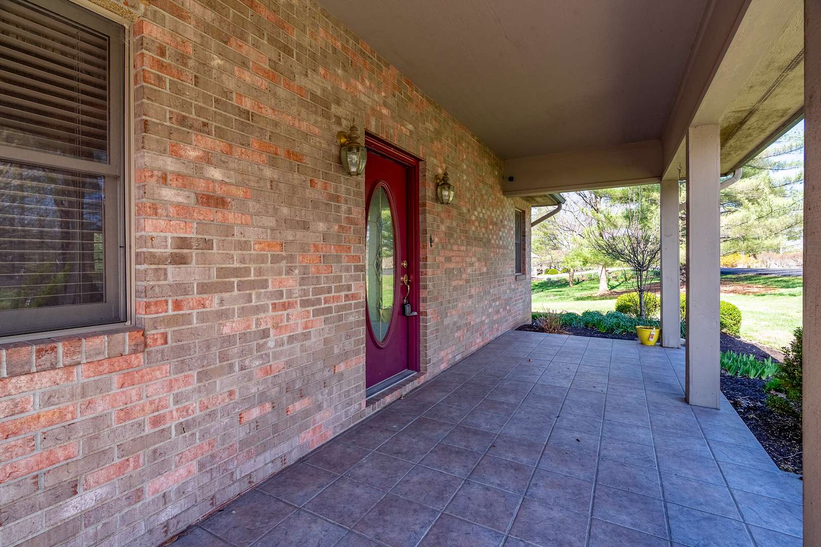 15 Lake Indian Hills CIR, Carbondale, IL 62901