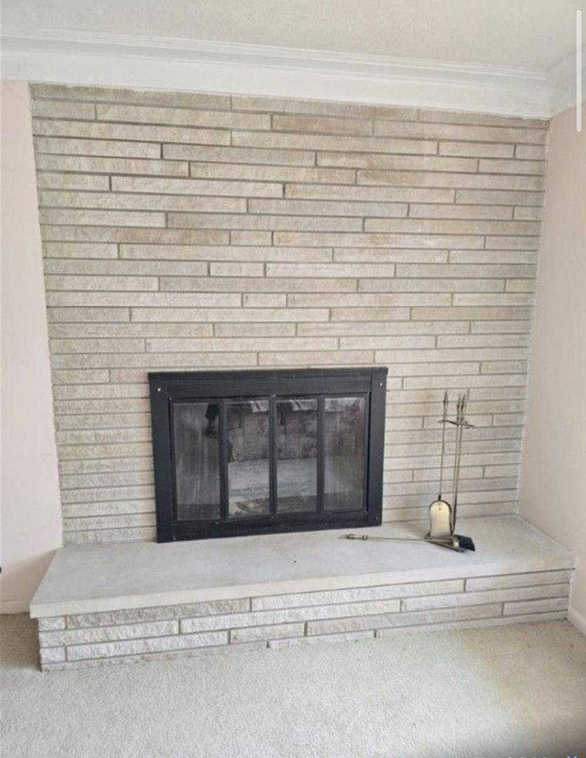 9 Orchard DR, Charleston, IL 61920