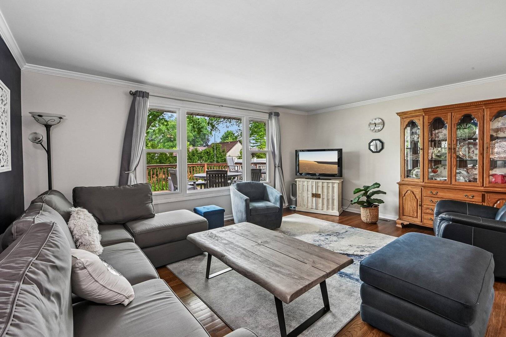 1810 N RIDGE AVE, Arlington Heights, IL 60004