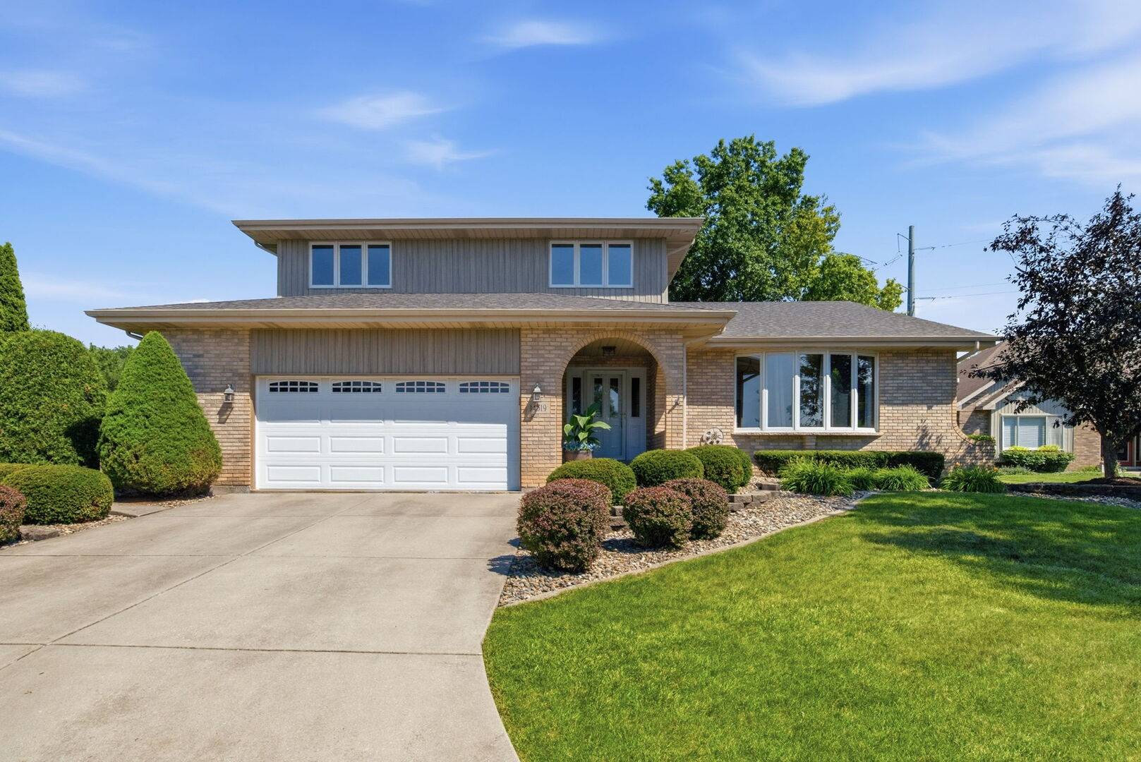 14519 S Pine Grove DR, Homer Glen, IL 60491