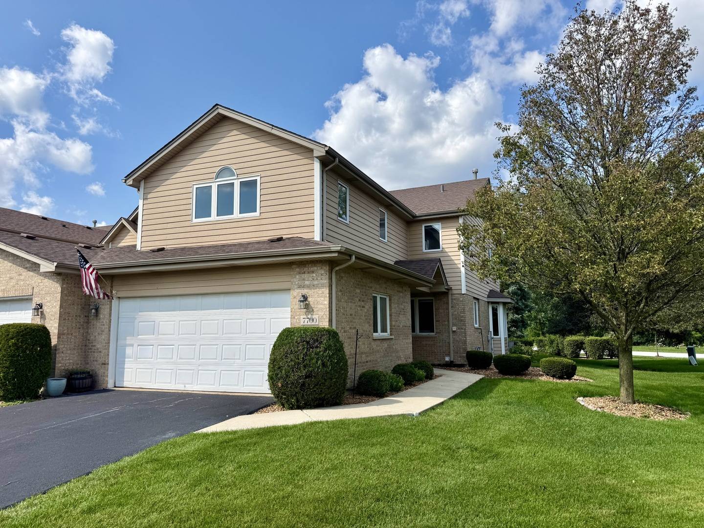 7700 Northfield LN, Tinley Park, IL 60487