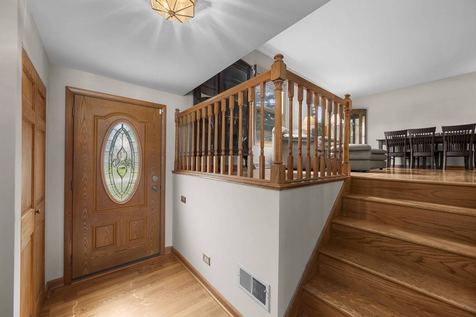 1476 Worden WAY, Elk Grove Village, IL 60007