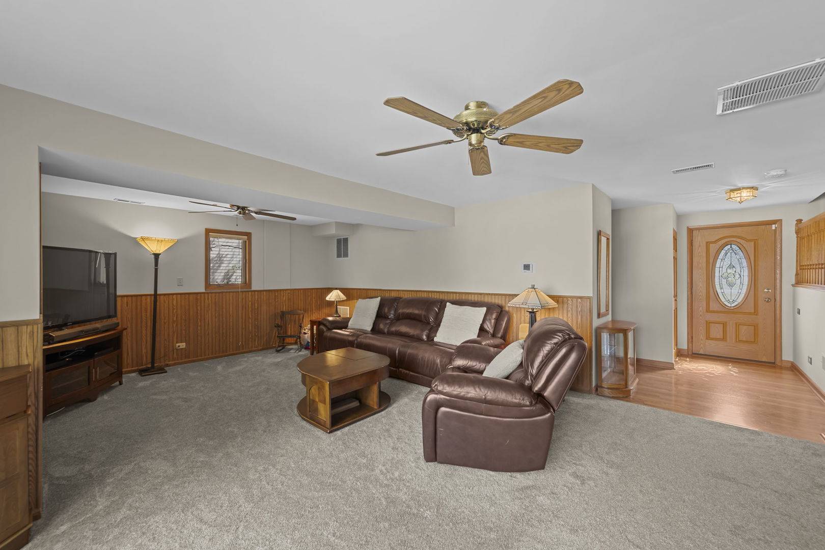 1476 Worden WAY, Elk Grove Village, IL 60007